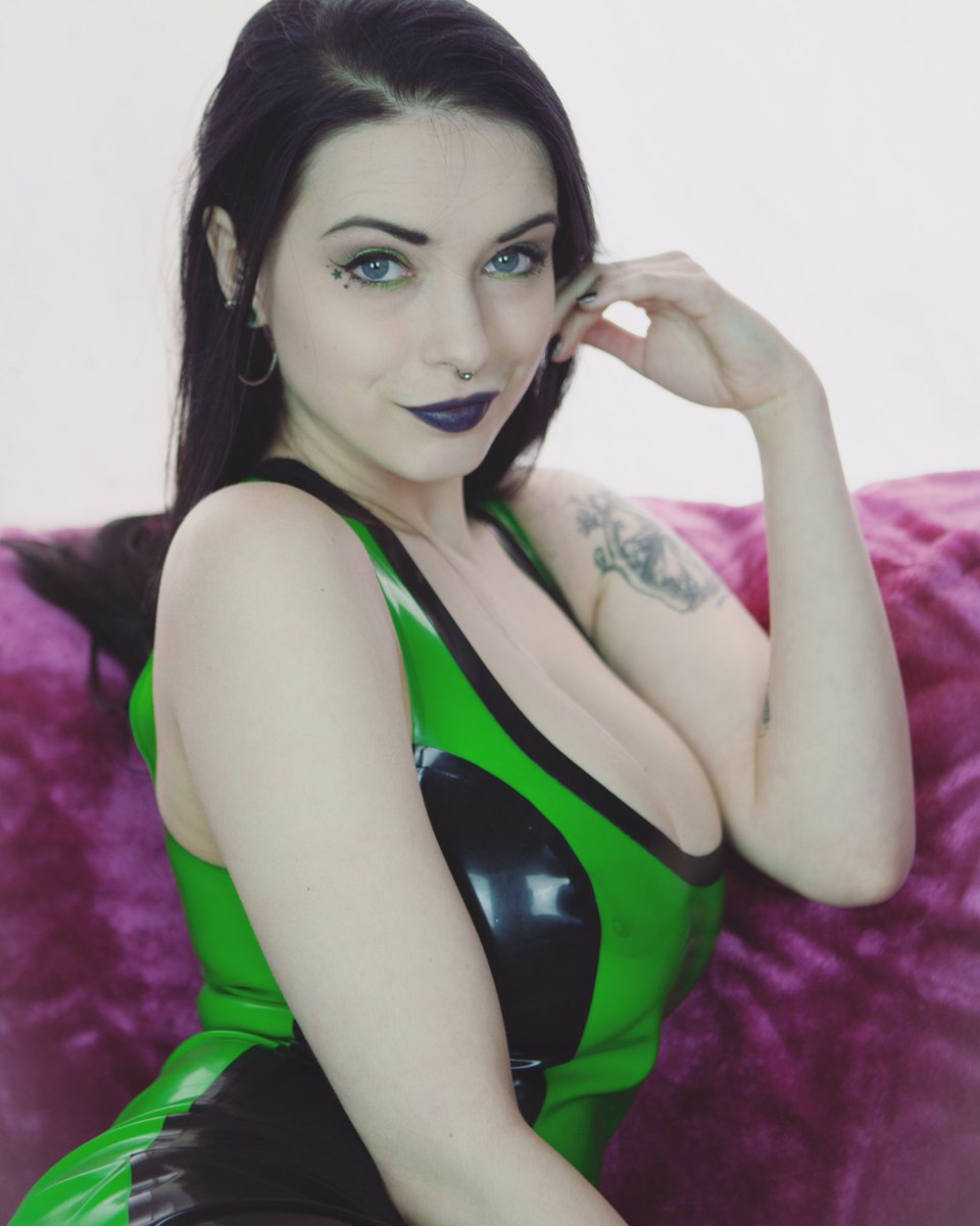 Ruby Alexia : ShinyPorn