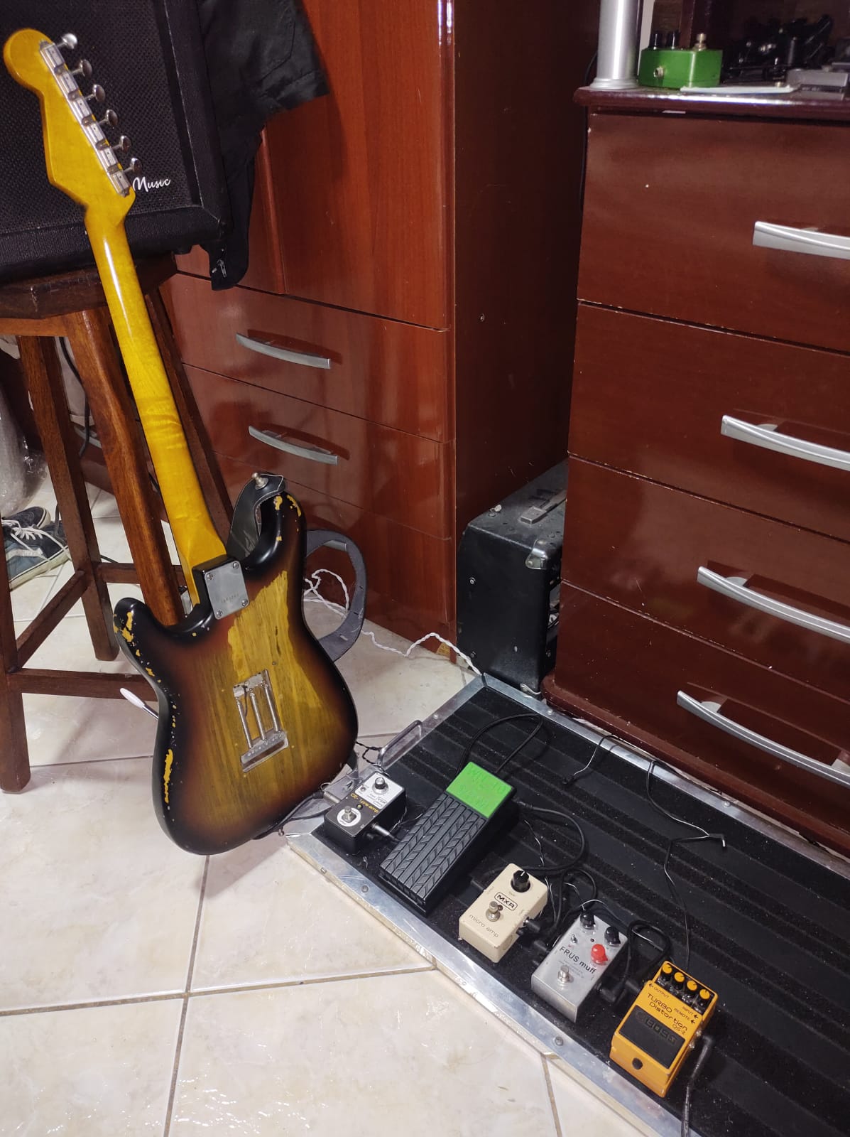 my JF inspired californication era pedalboard r/John_Frusciante