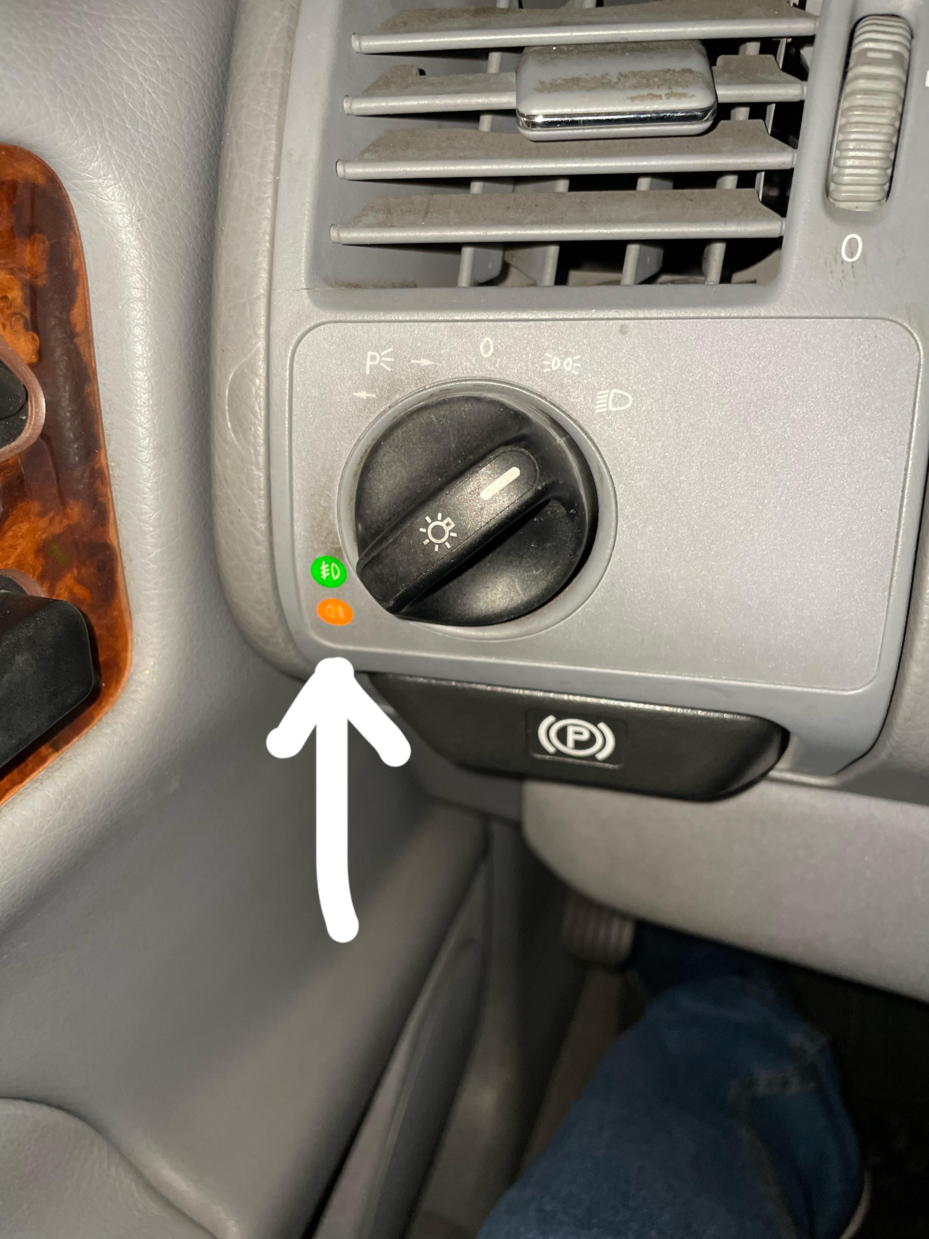 What does this orange light do? It turns on when I pull the switch