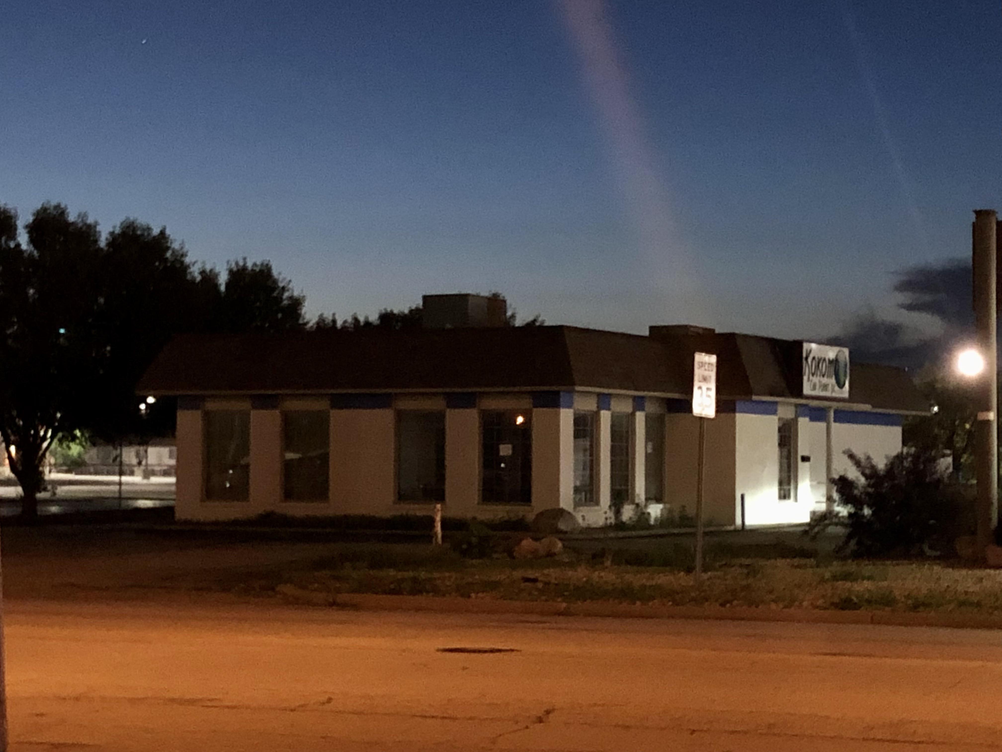 Former Wendy’s, later a credit union, now a used car dealer. Kokomo, IN