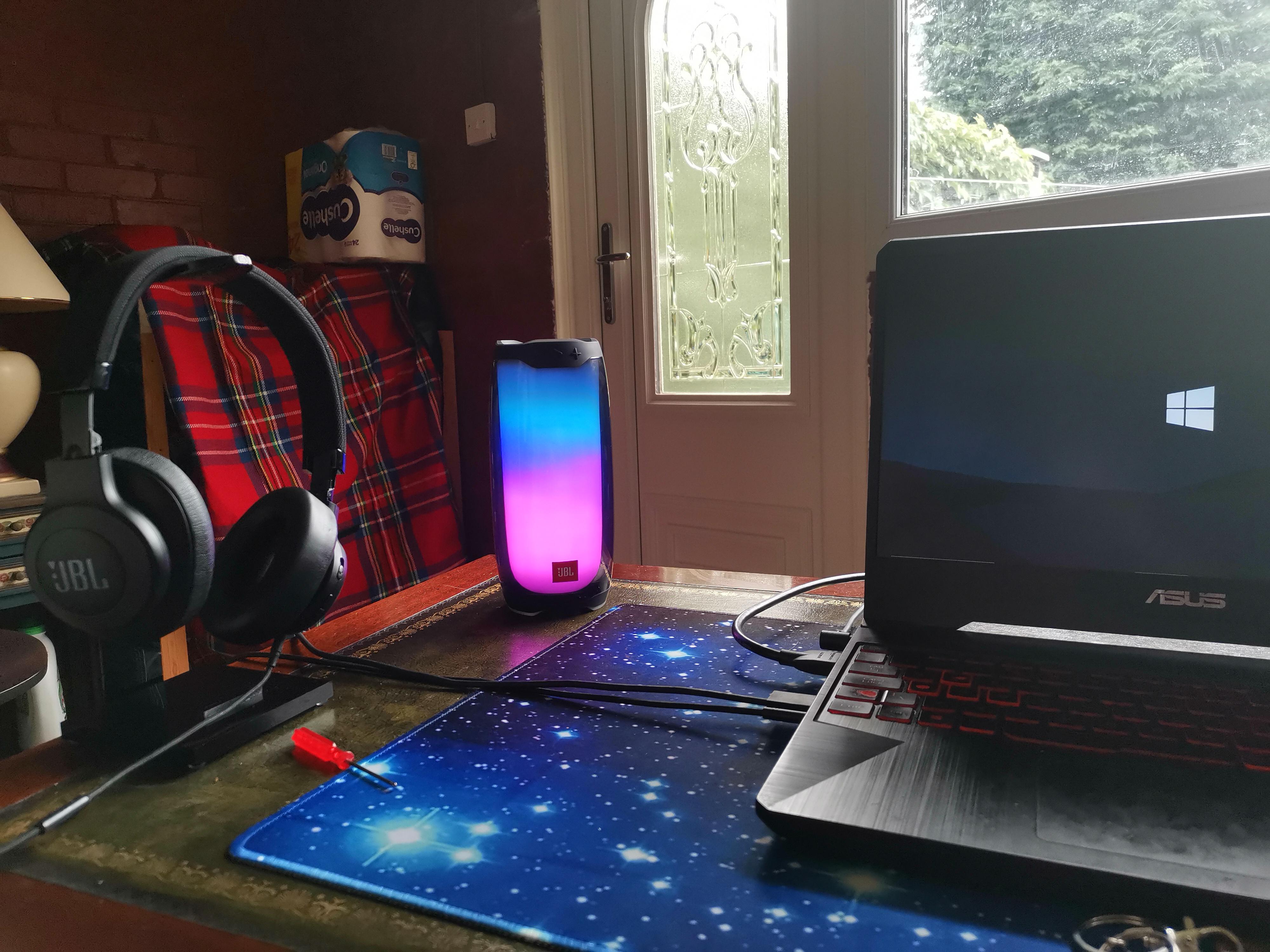 Pulse 4 as my lava lamp, and my e65btnc r/JBL