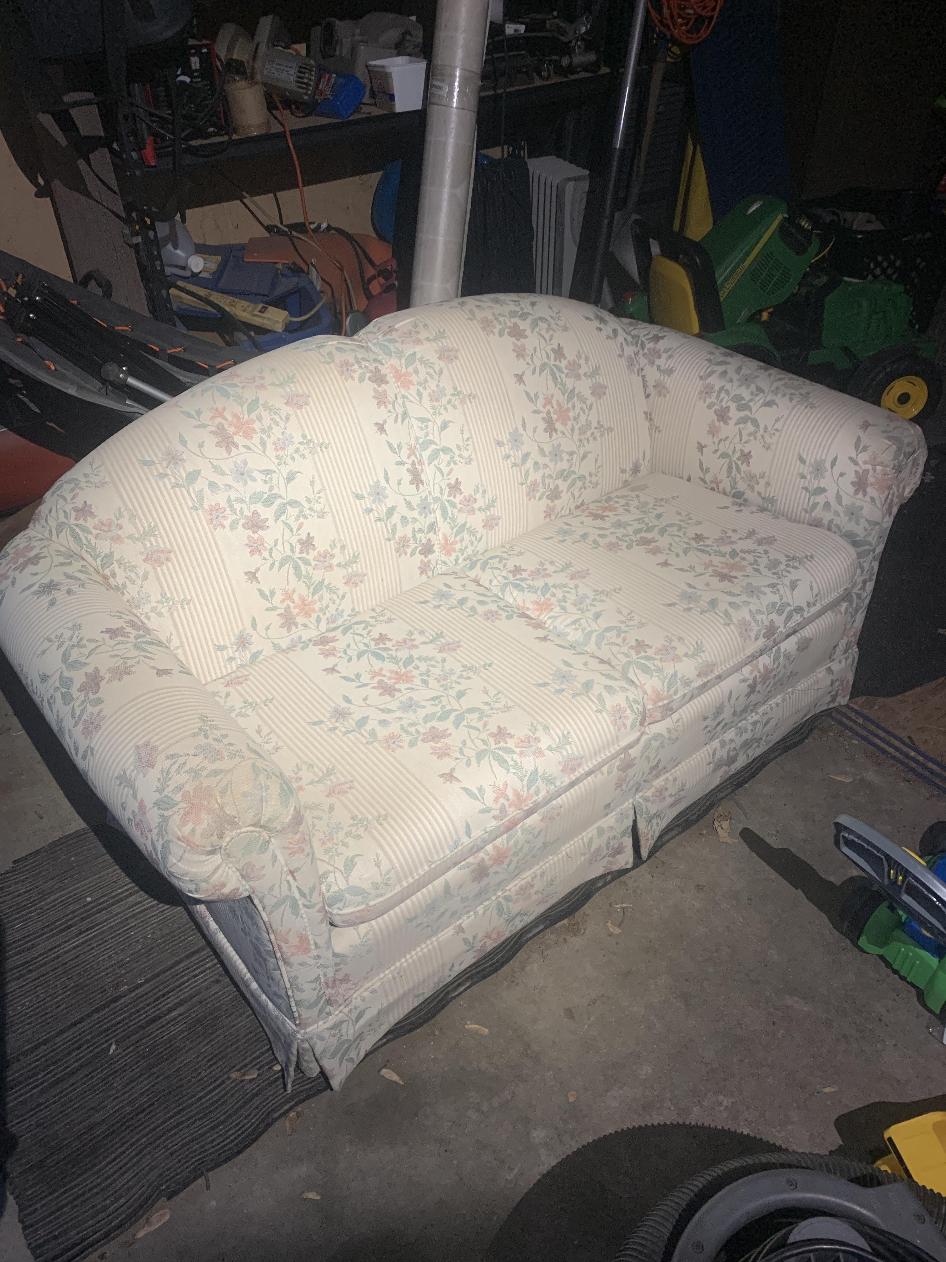 Scored a Mastercraft of Omaha loveseat at a habitat restore on sale for