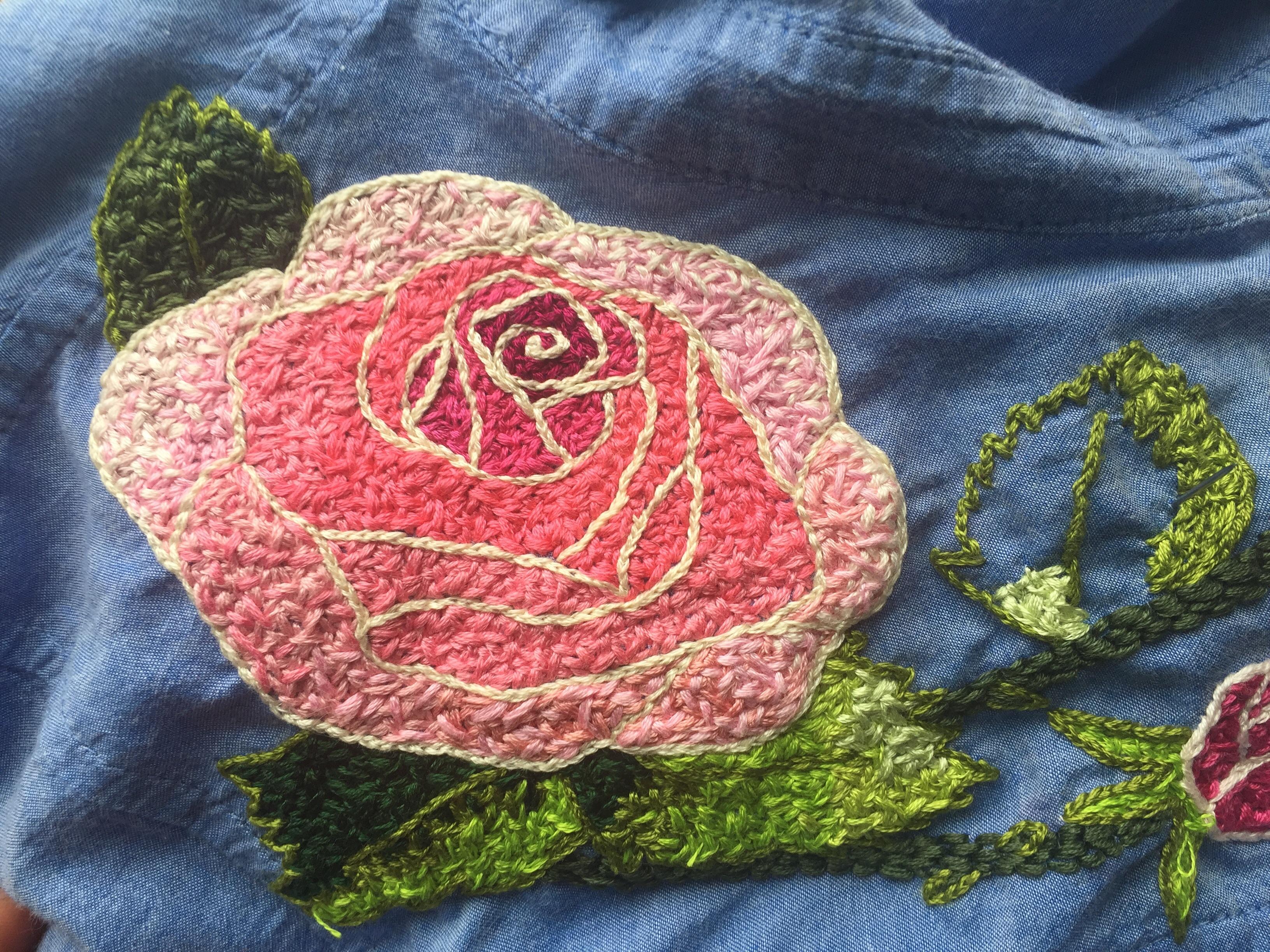 Decided to fill in the leaves on my chambray shirt remake. Loving the