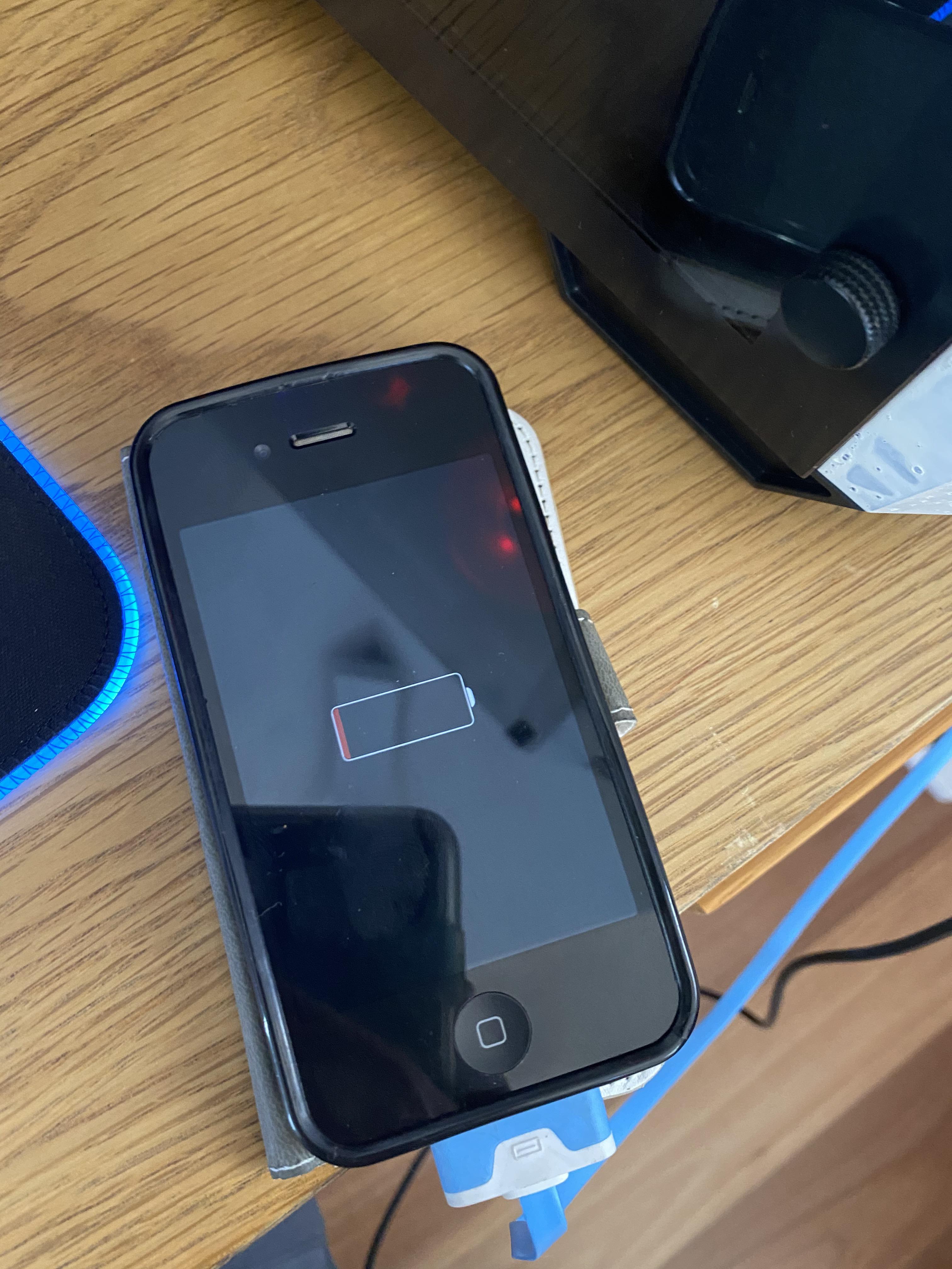 Just found my old IPhone 4 which I misplaced. Such a nice phone and