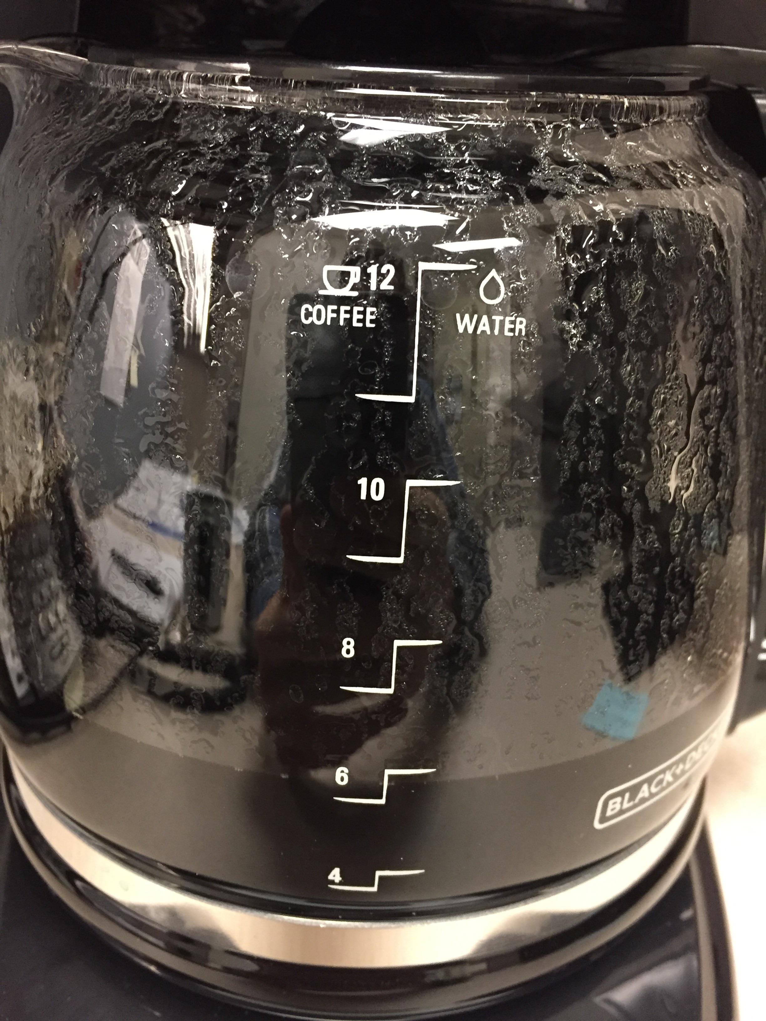 Black and Decker Coffee Makers have a scale that estimates the losses