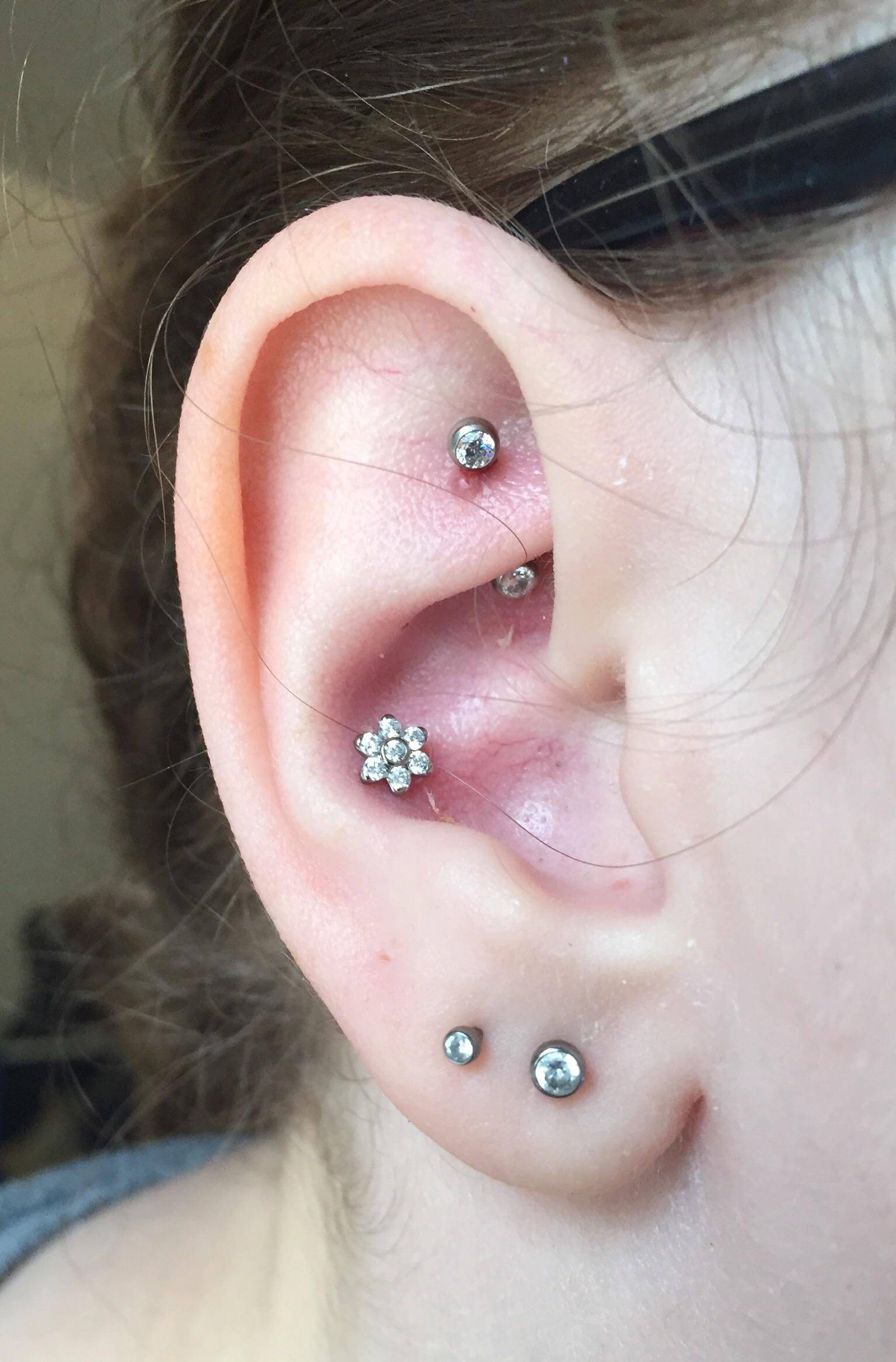 Upgraded my conch and rook jewelry today! Super simple setup and I love