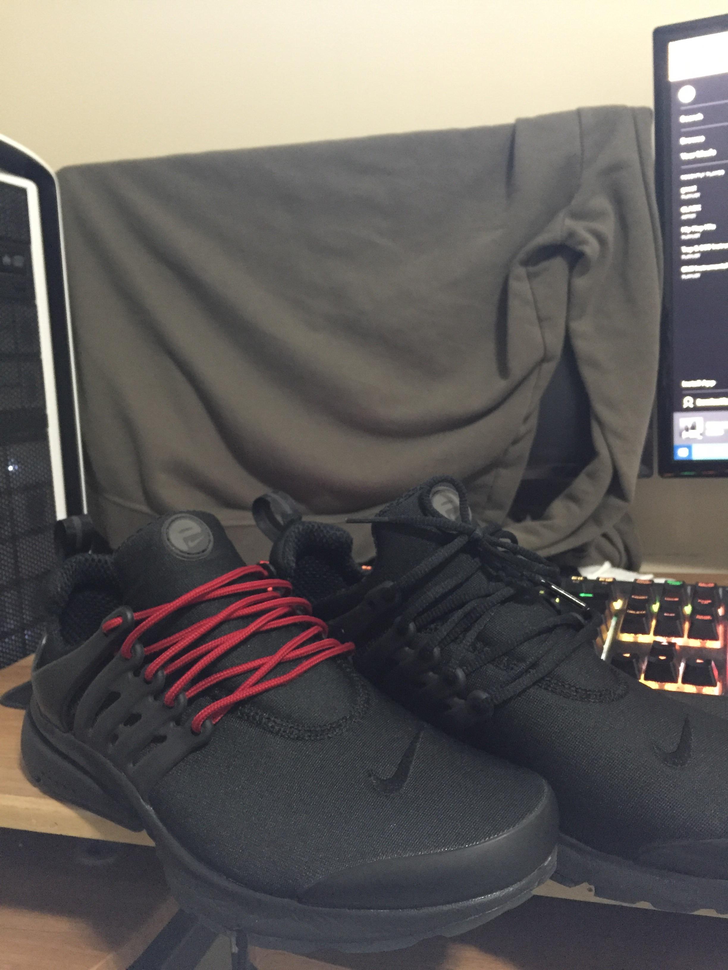 Should I use red or black laces? r/Sneakers