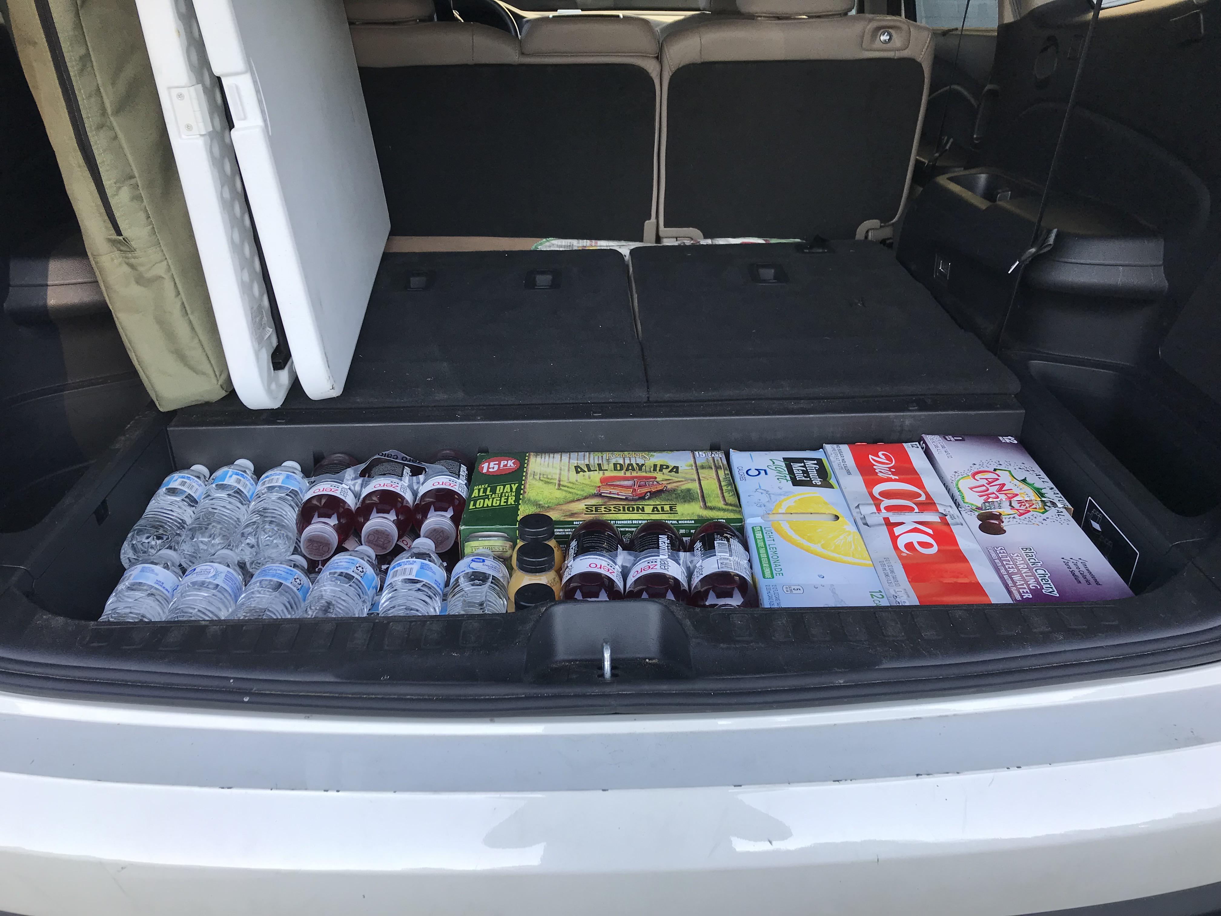 The way the drinks I packed for camping fit in my car r/Perfectfit