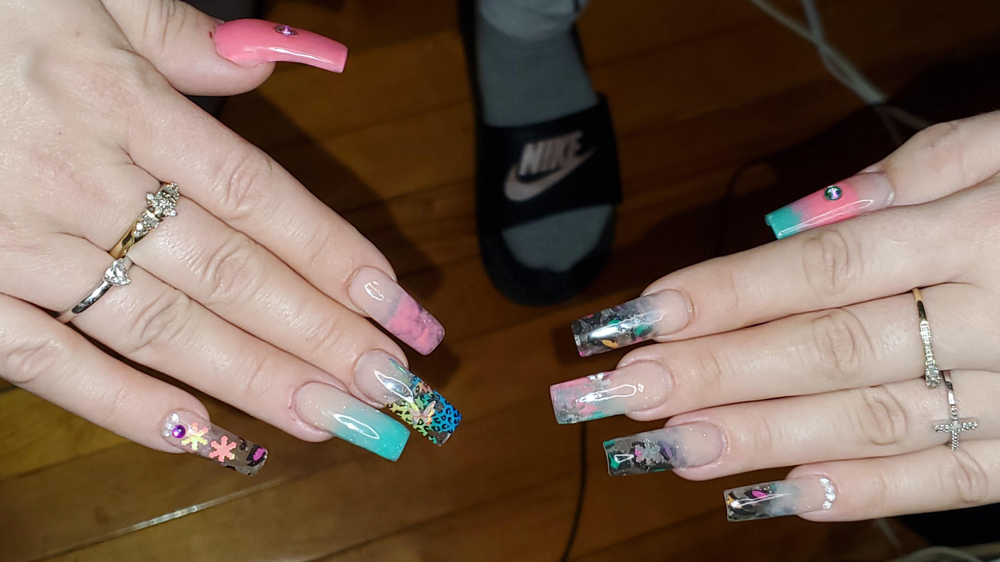 What do your nails look like ? Post a picture of them!😍 Here are mine