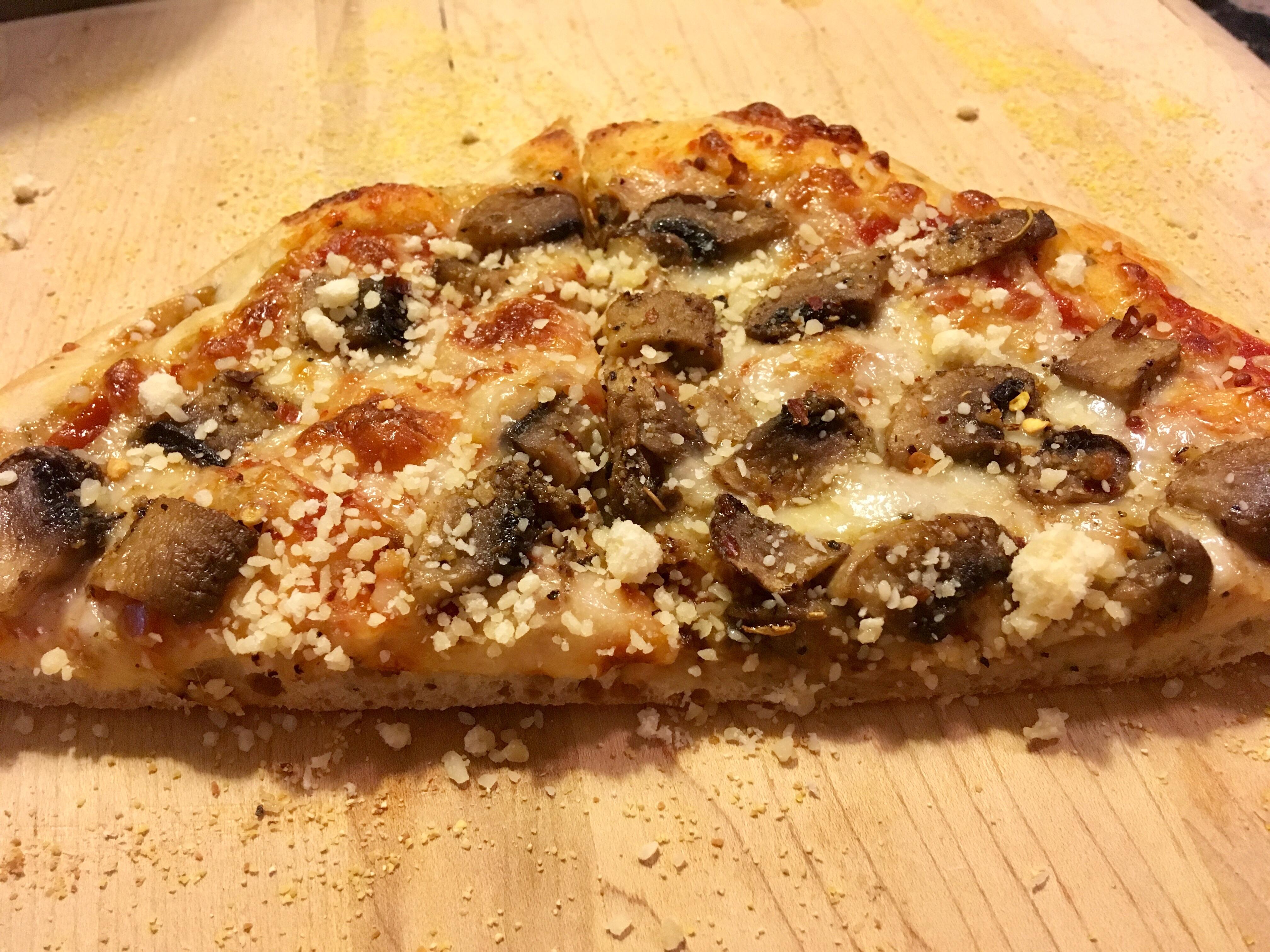 First time using my cast iron pizza pan in a gas oven! Mushroom pizza