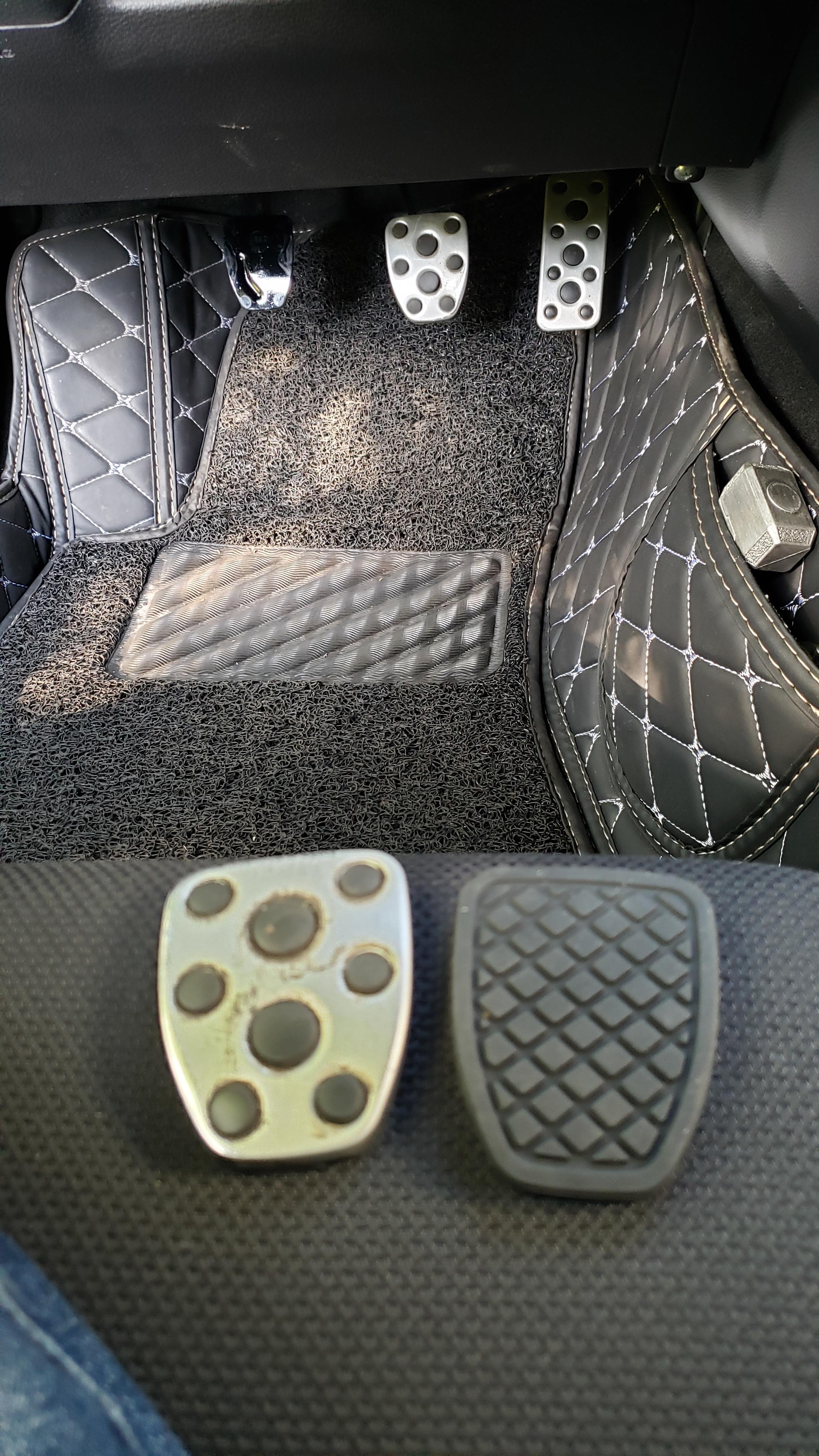 Regarding my earlier post about foot slipping off of clutch turns out