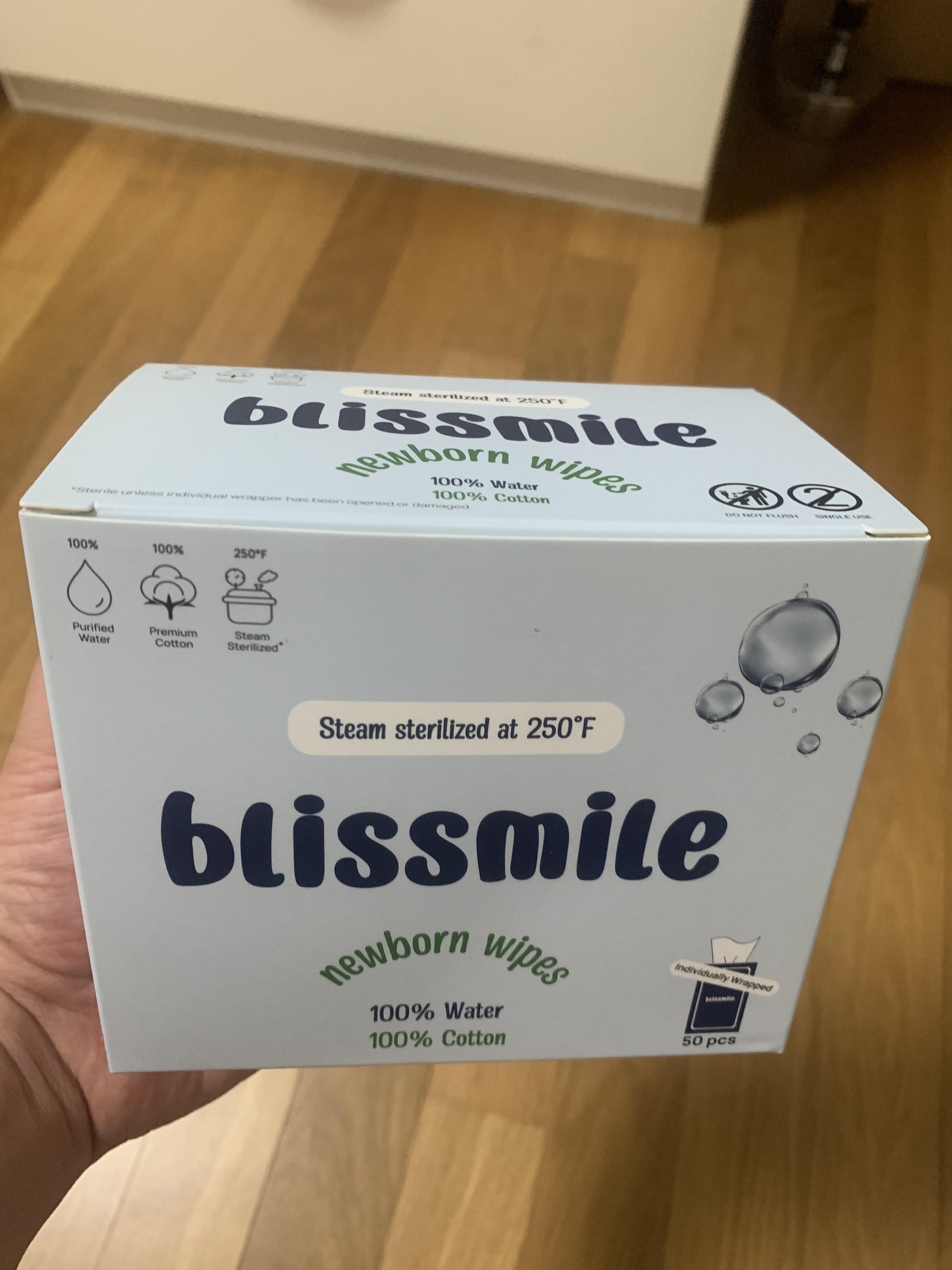 I was very worried about my baby's eczema, so I was looking for wet wipes made only with 100