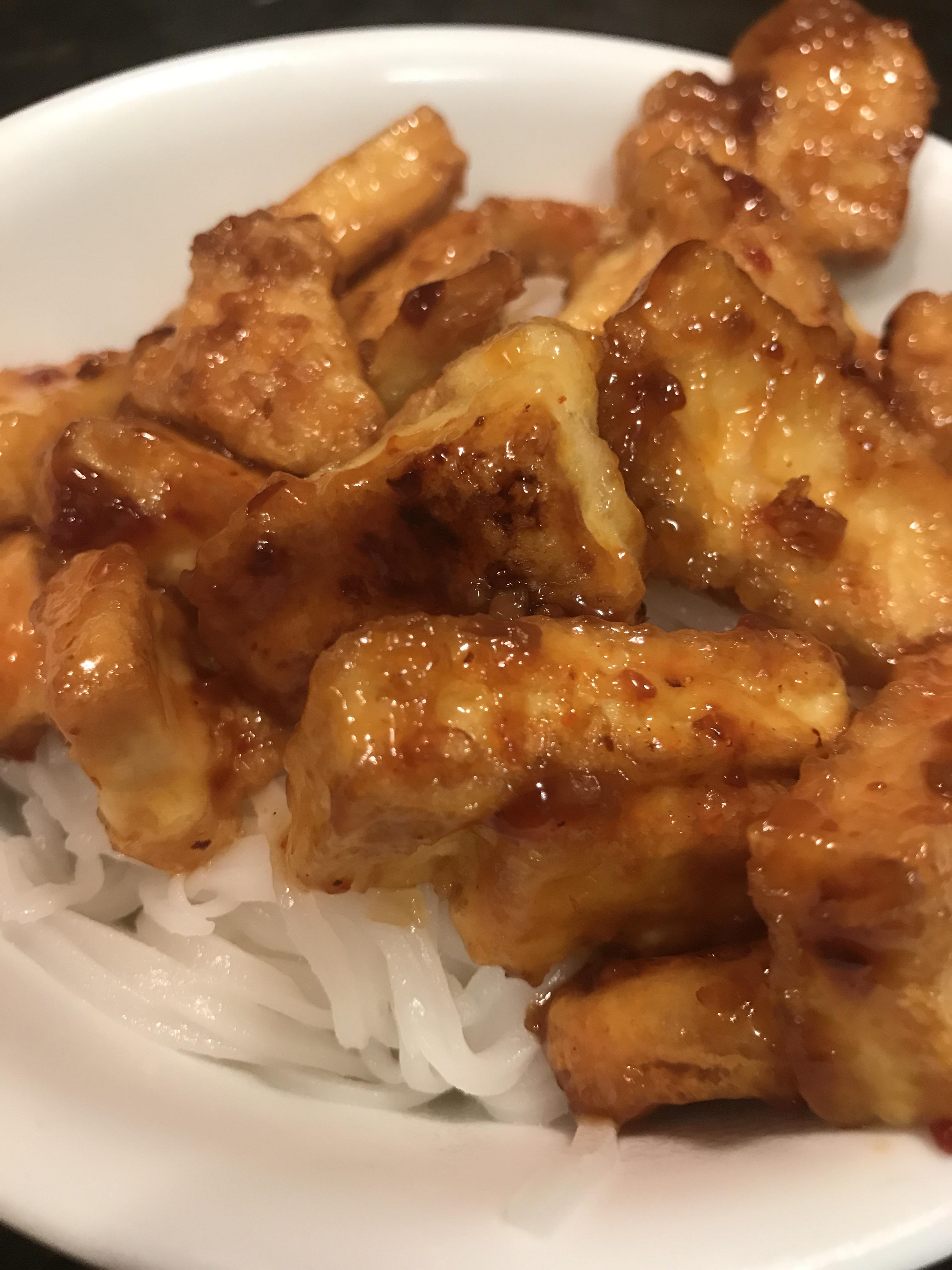 General Tso's Fried Tofu and Rice Noodles r/vegan