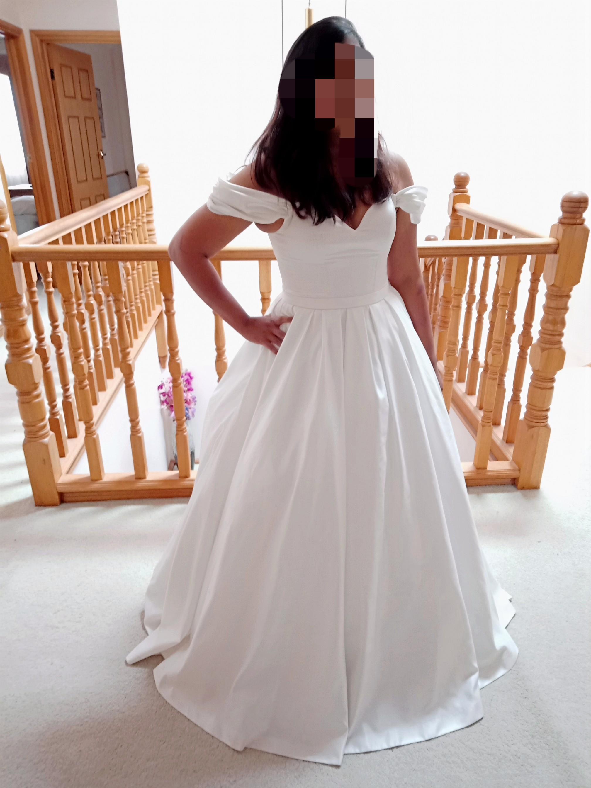 My 70 brand new sample dress! Oh yeah I said yes!!!! ♥ weddingplanning
