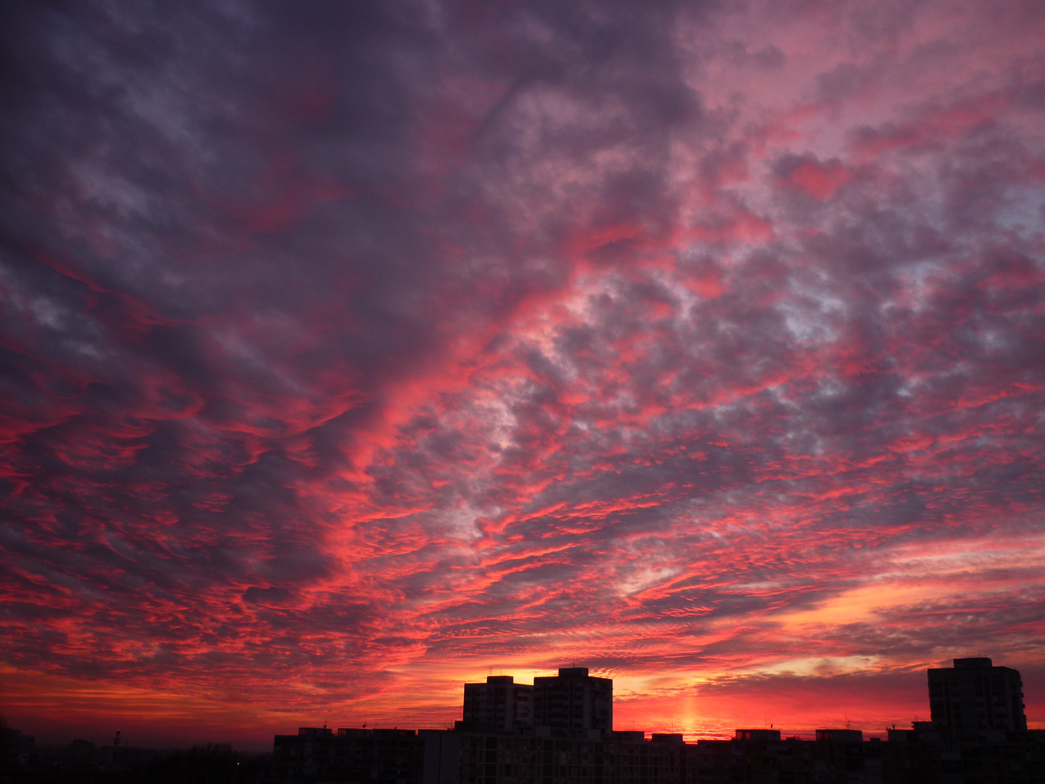 Winter sunset Zagreb, Croatia [OC] [3648 × 2736] r/SkyPorn
