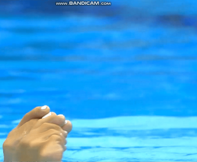 Synchronized swimming feet closeups 2 The MousePad