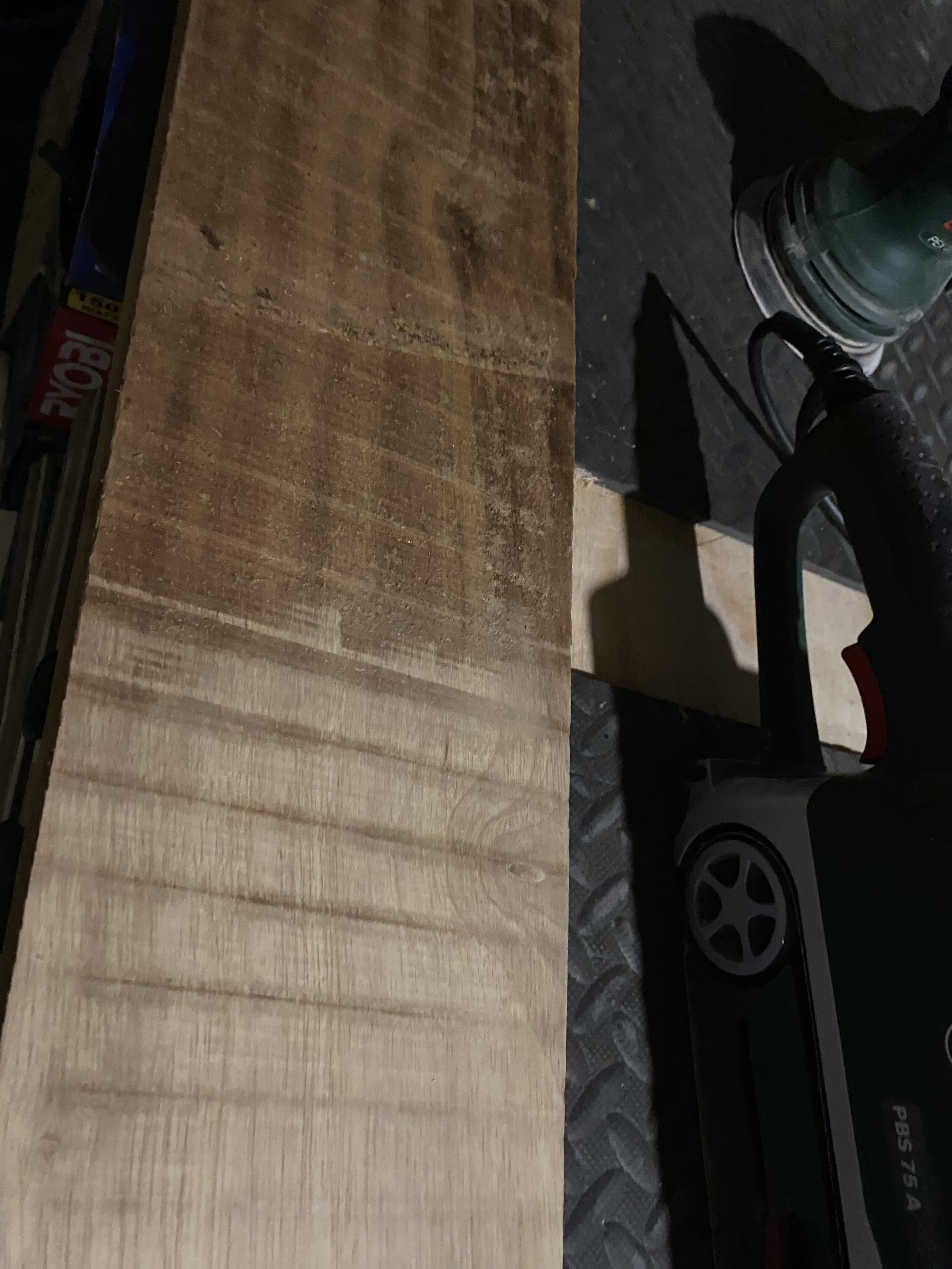 Rubberwood Question. Any idea about the lines on the wood, does not