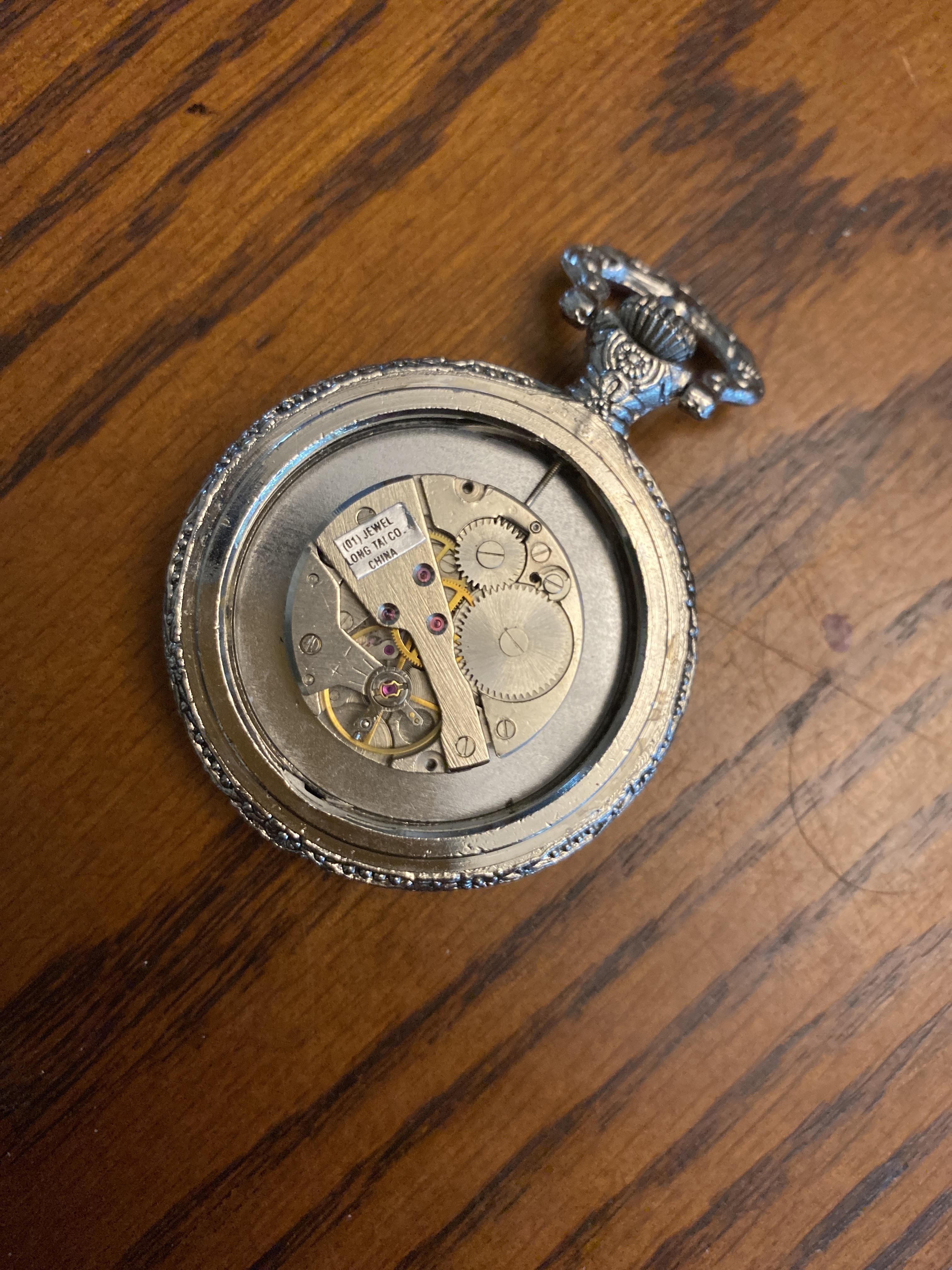 This Ronica pocket watch needs a new battery but i can’t find where the