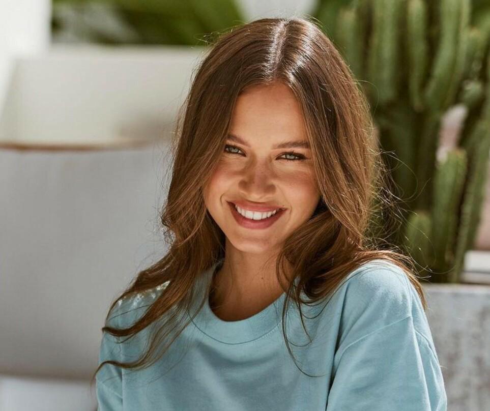 Isabelle Mathers - Sexy