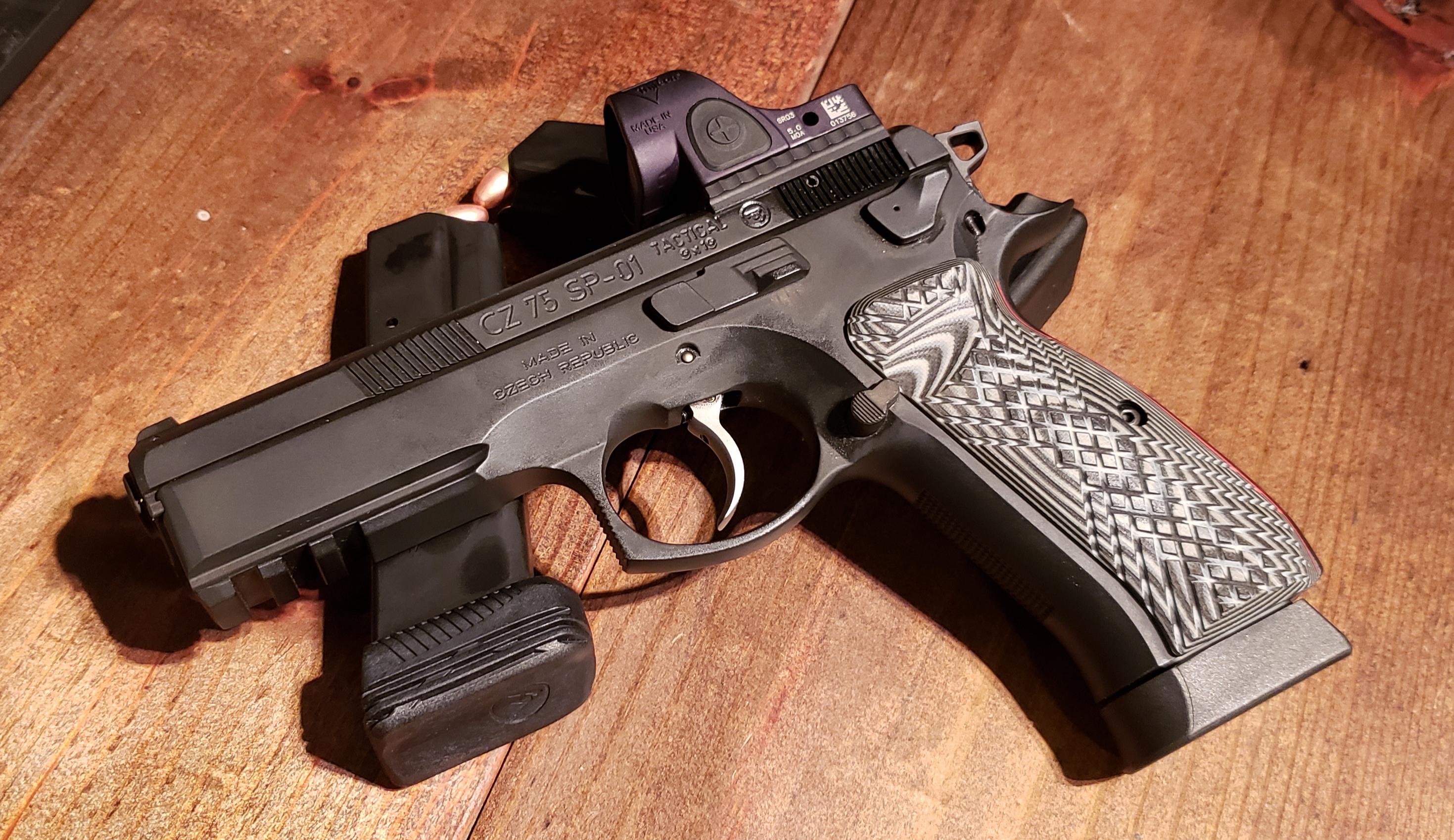 SP01 with SRO A little SP01 eye candy 😁 Work done by Cajun Gun Works