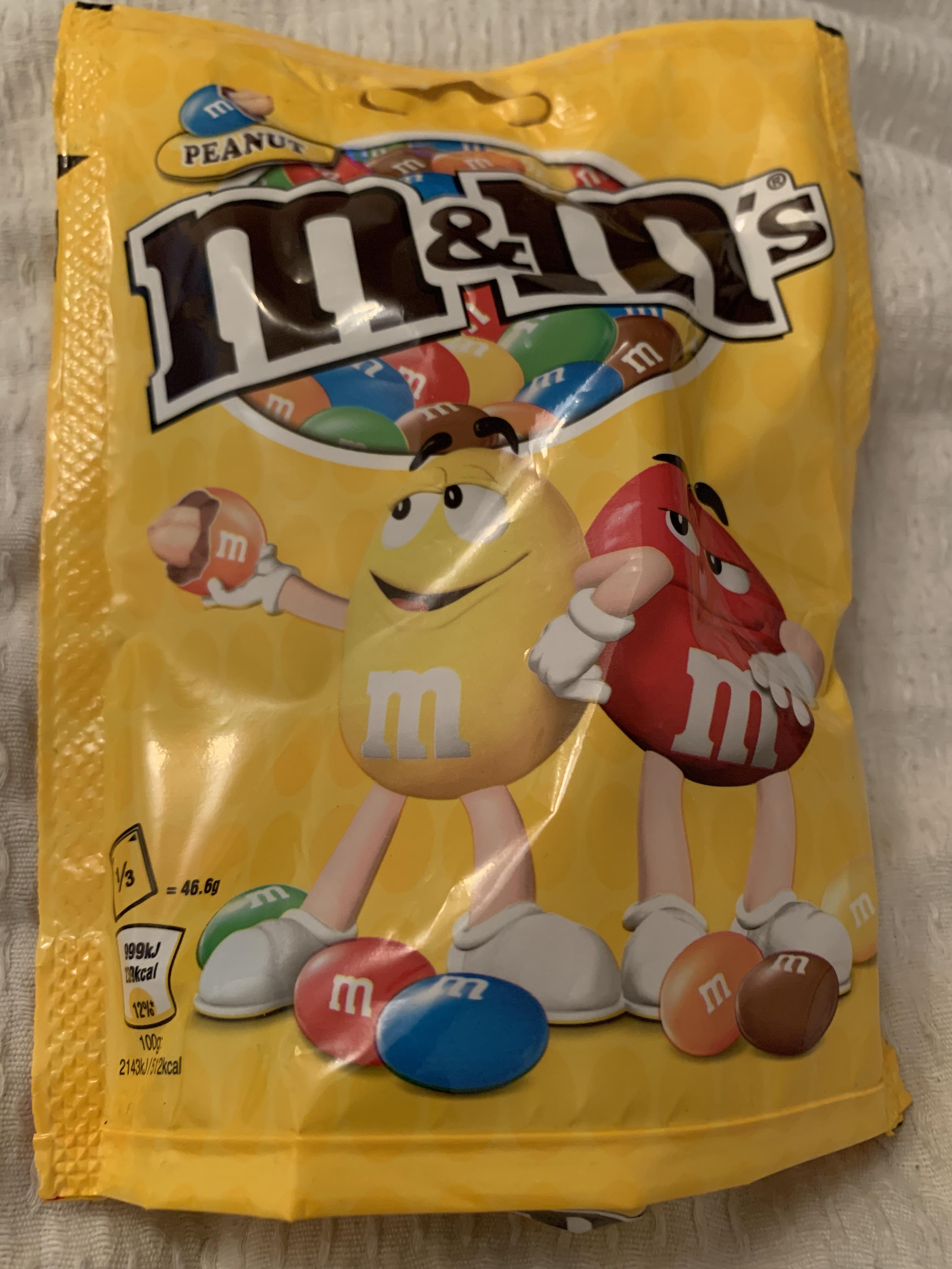 There’s an episode in S1 where Frasier and Catherine sit outside his