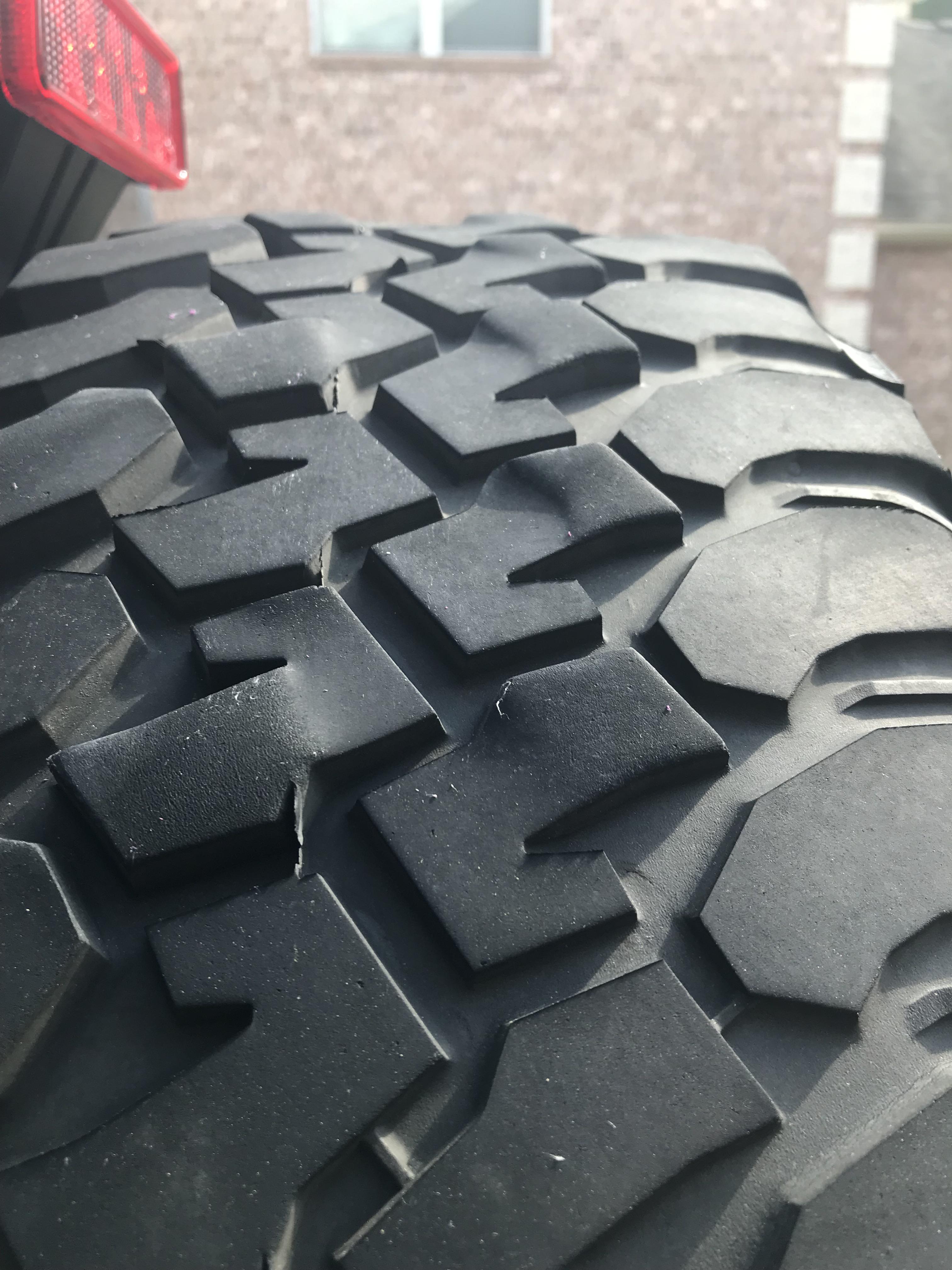 Uneven tire tread wear r/Jeep