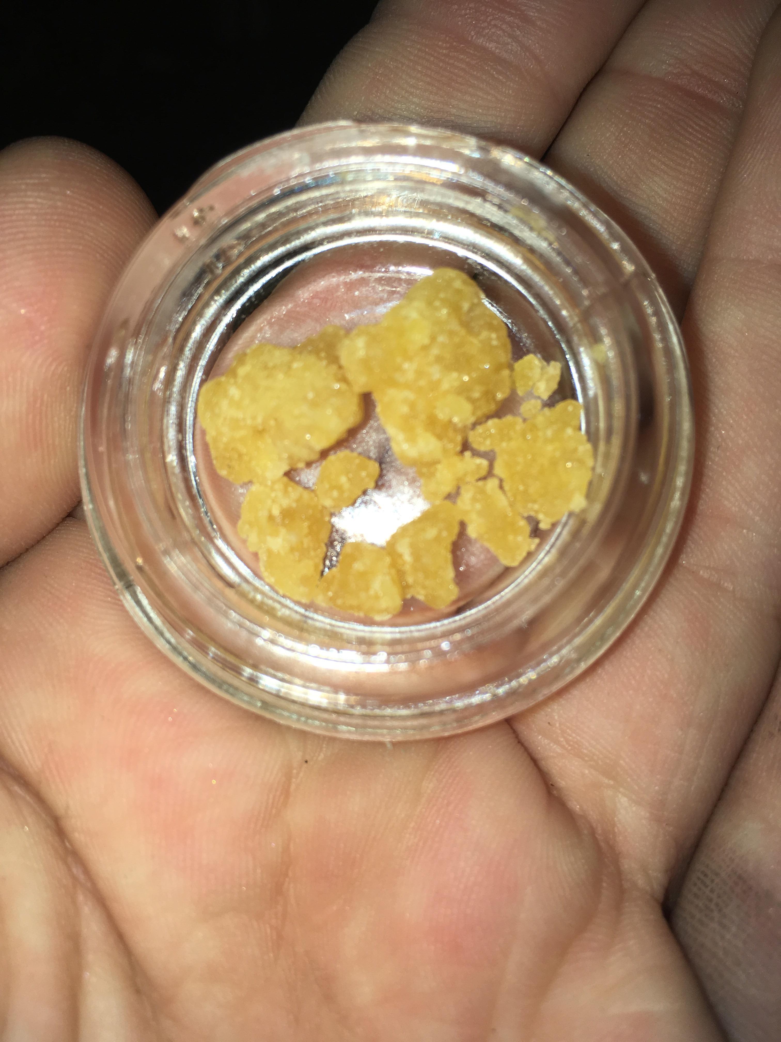 Some Strawberry Banana sugar wax I picked up at my local shop. 839.2mg