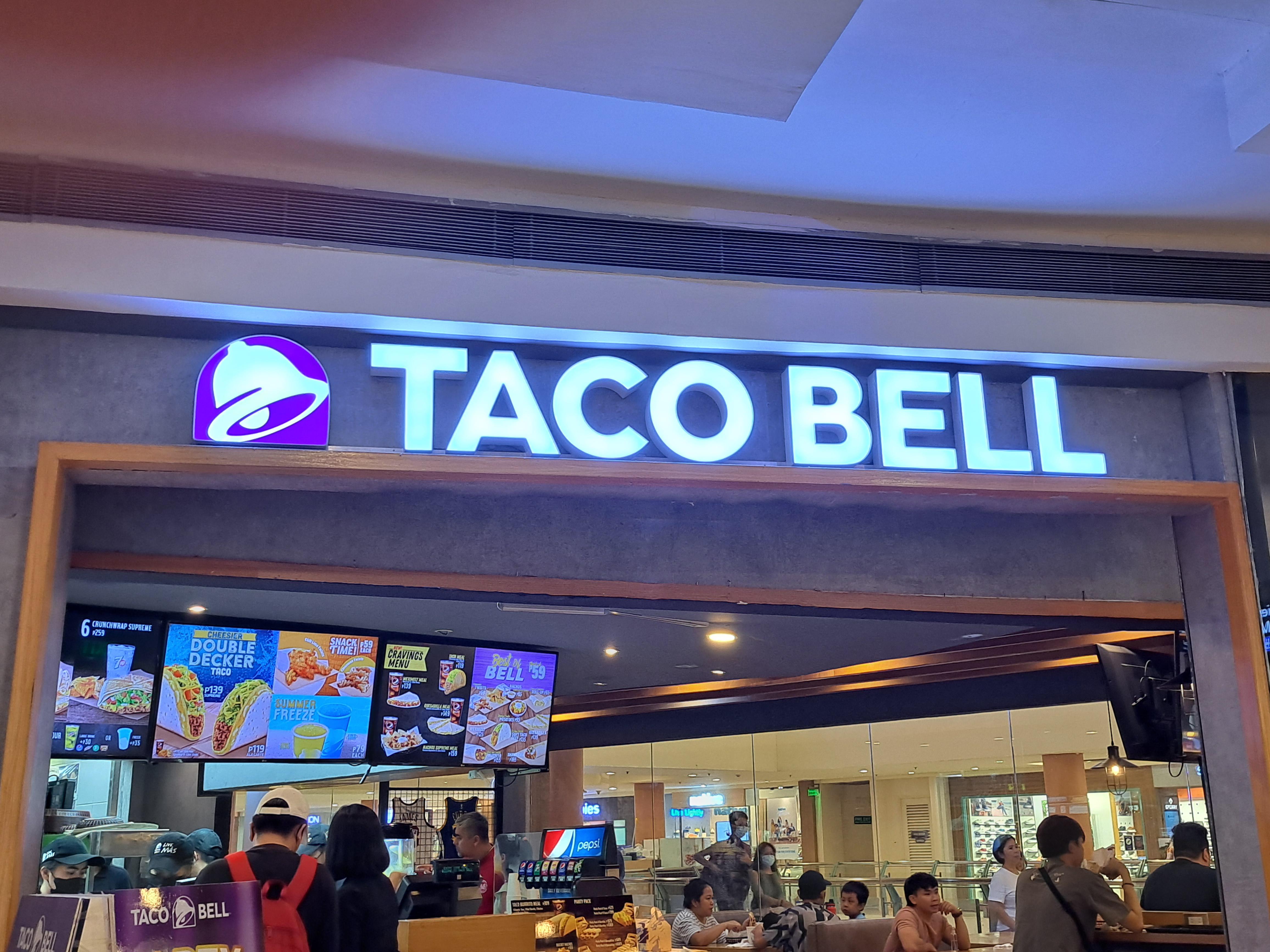 One of the few taco bells here in the Philippines r/Philippines