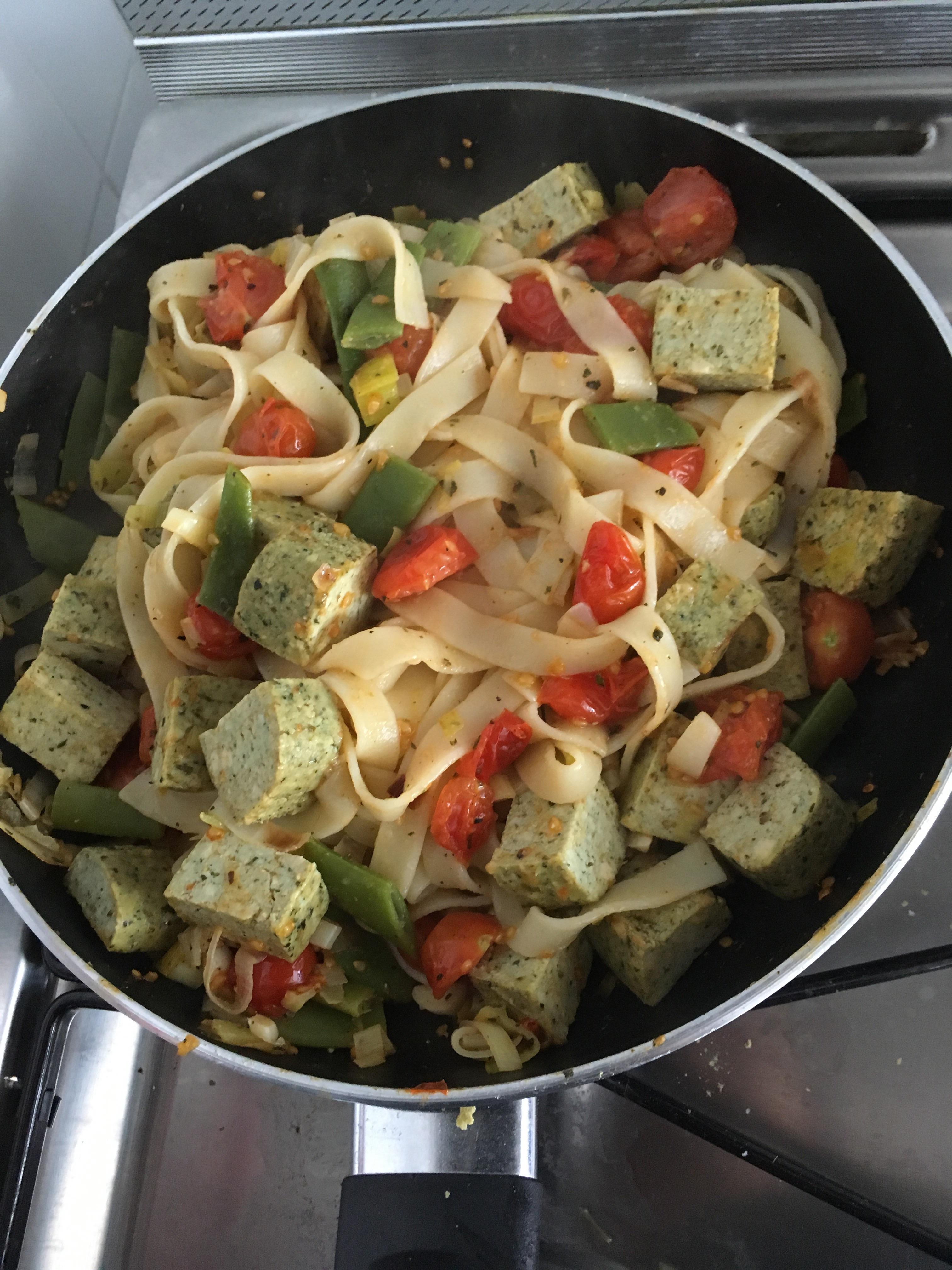 basil tofu cherry tomato pasta (it was so freaking delicious) r/veganrecipes