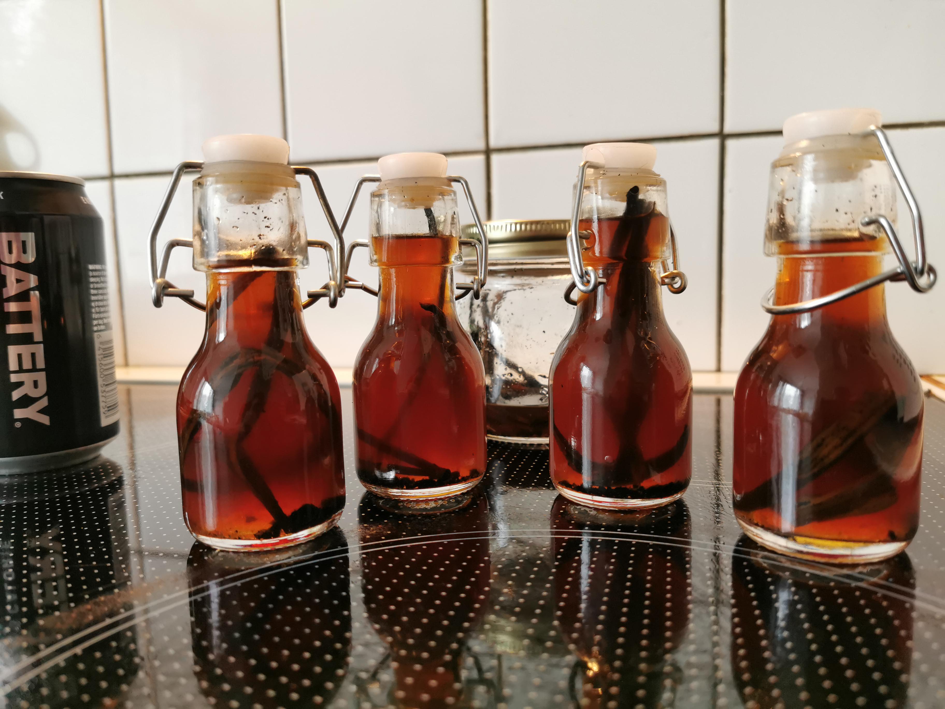 [Homemade] Bourbon vanilla extract r/food