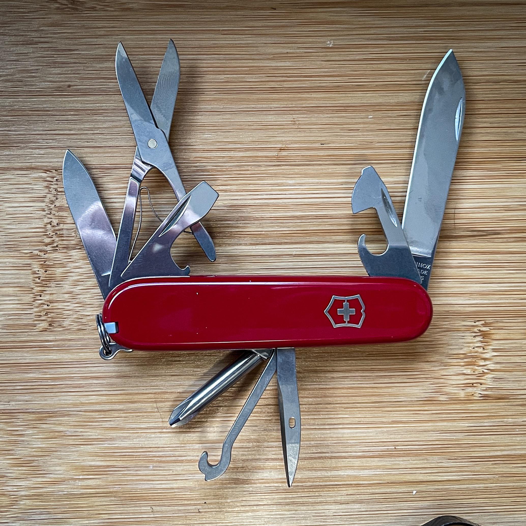 3351 best Victorinox images on Pholder Victorinox, EDC and Watches