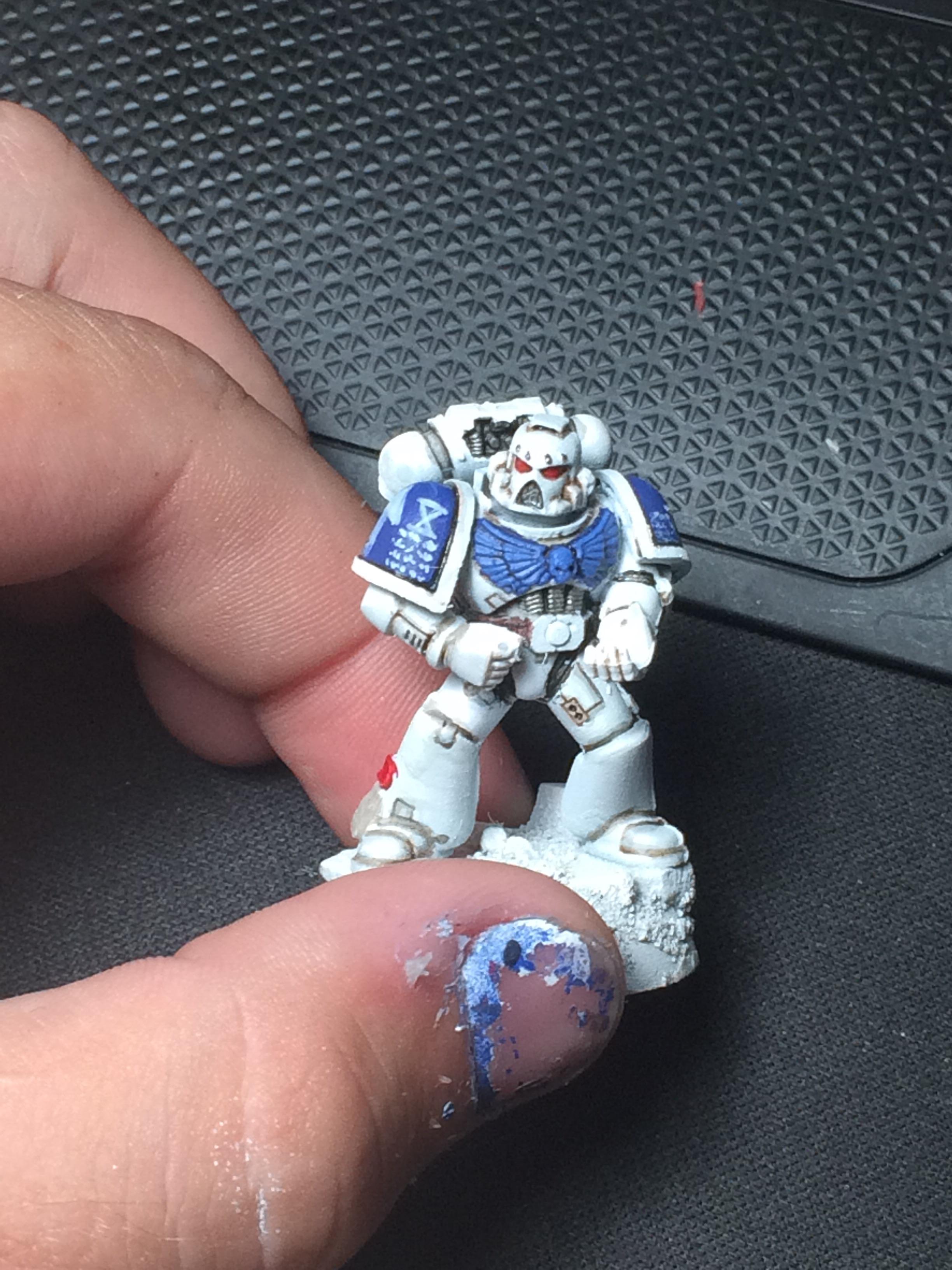 Found an old can of Skull White spray so tried a white colour scheme