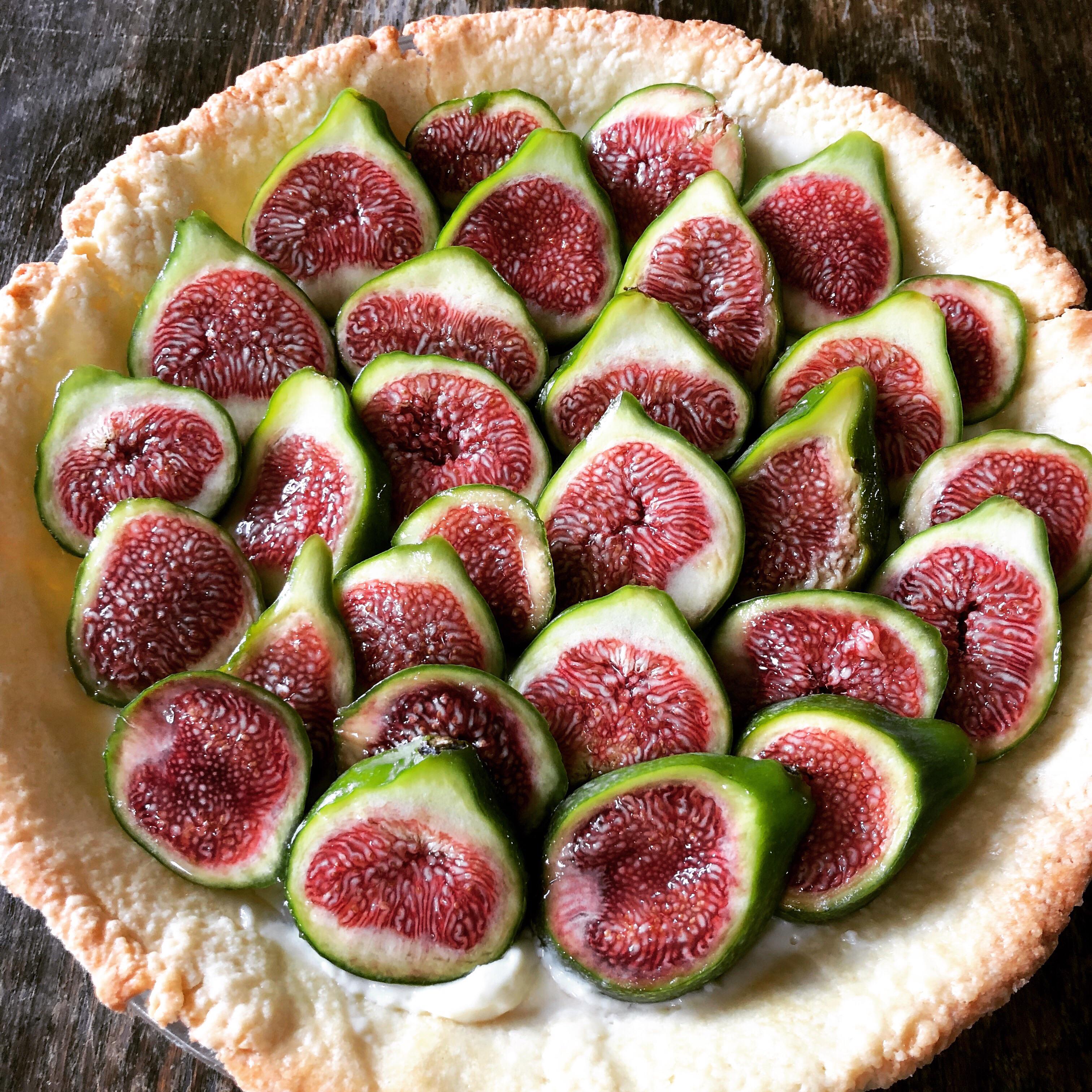 Fresh fig & rum custard cream tart r/dessert