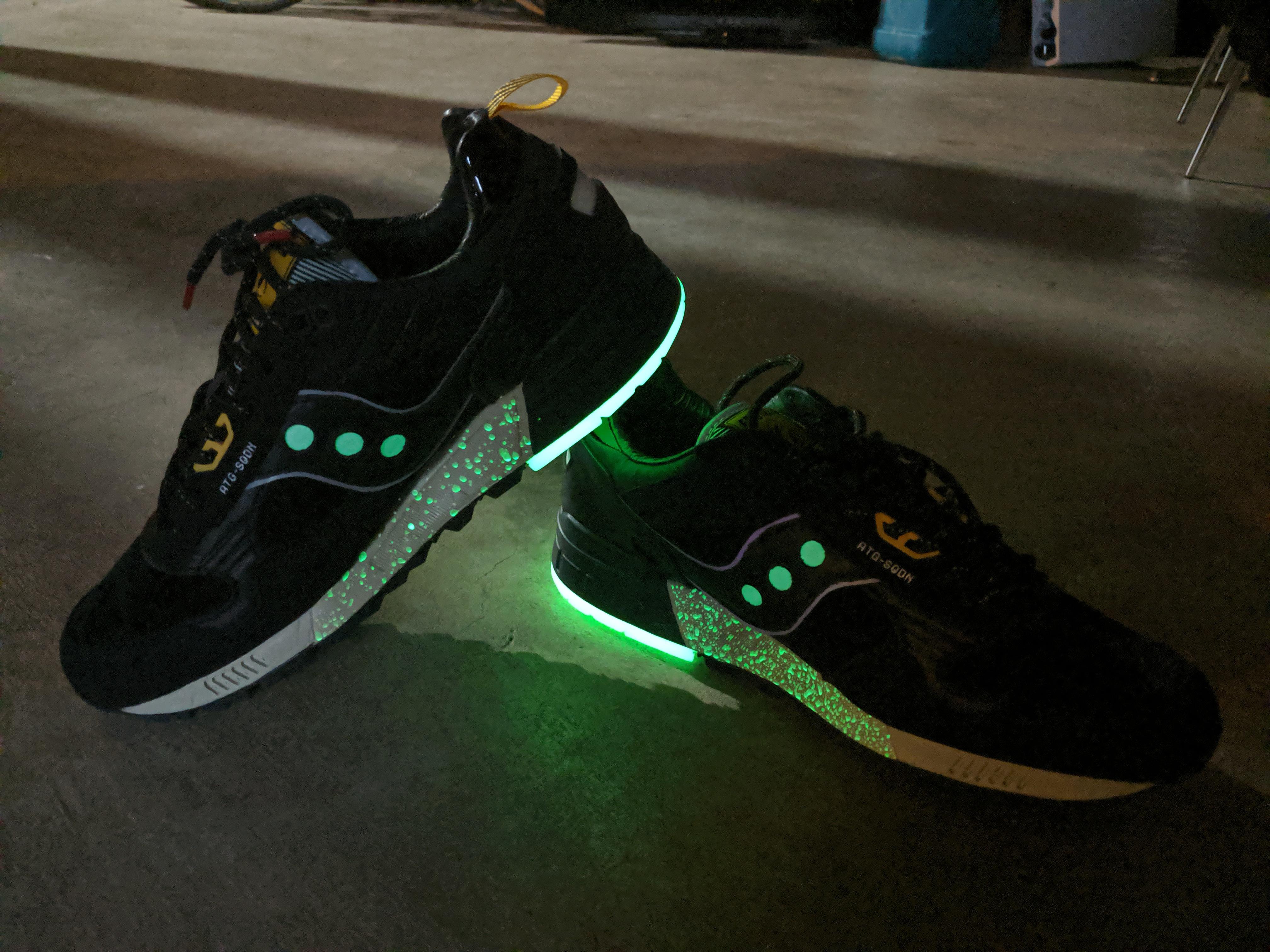 Glow in the dark accents on the new Saucony x Feature Shadow 5000