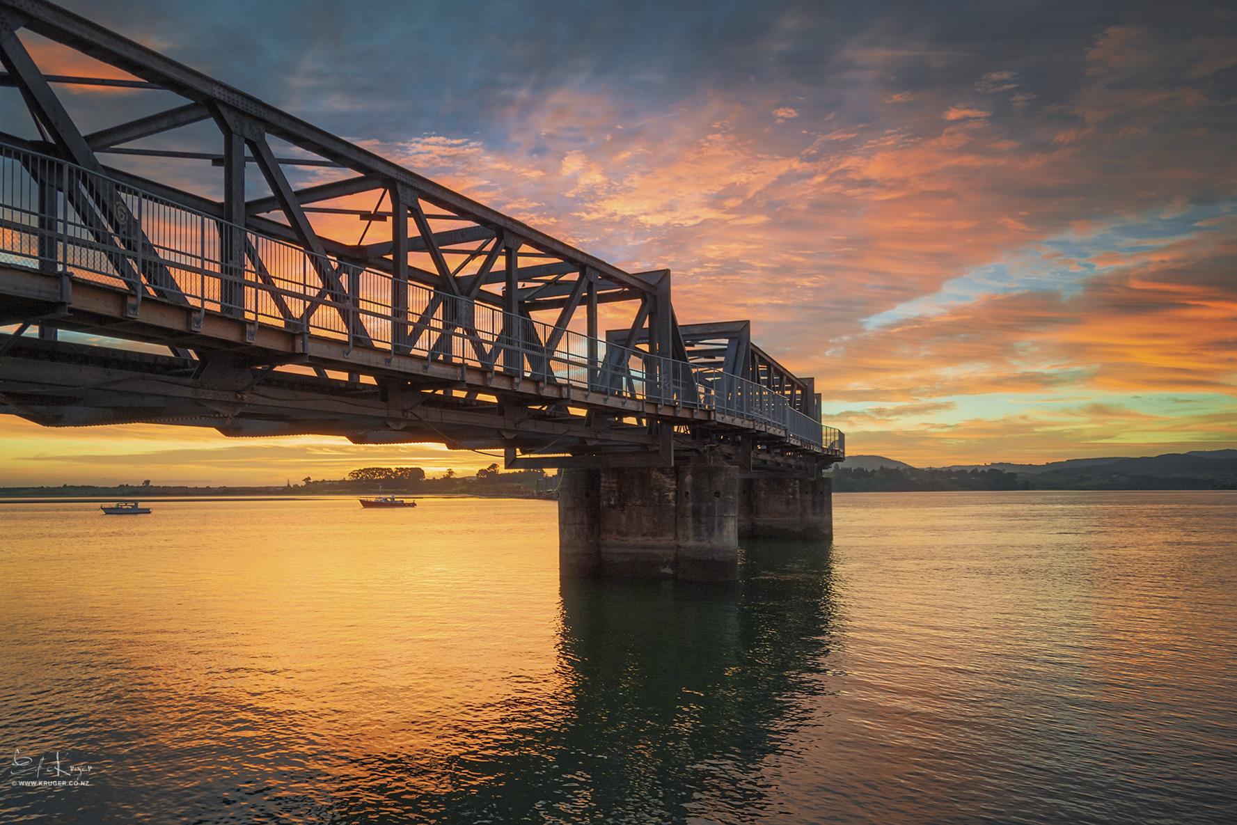 Tauranga Harbour Bridge, New Zealand [1777x1125] r/bridgeporn