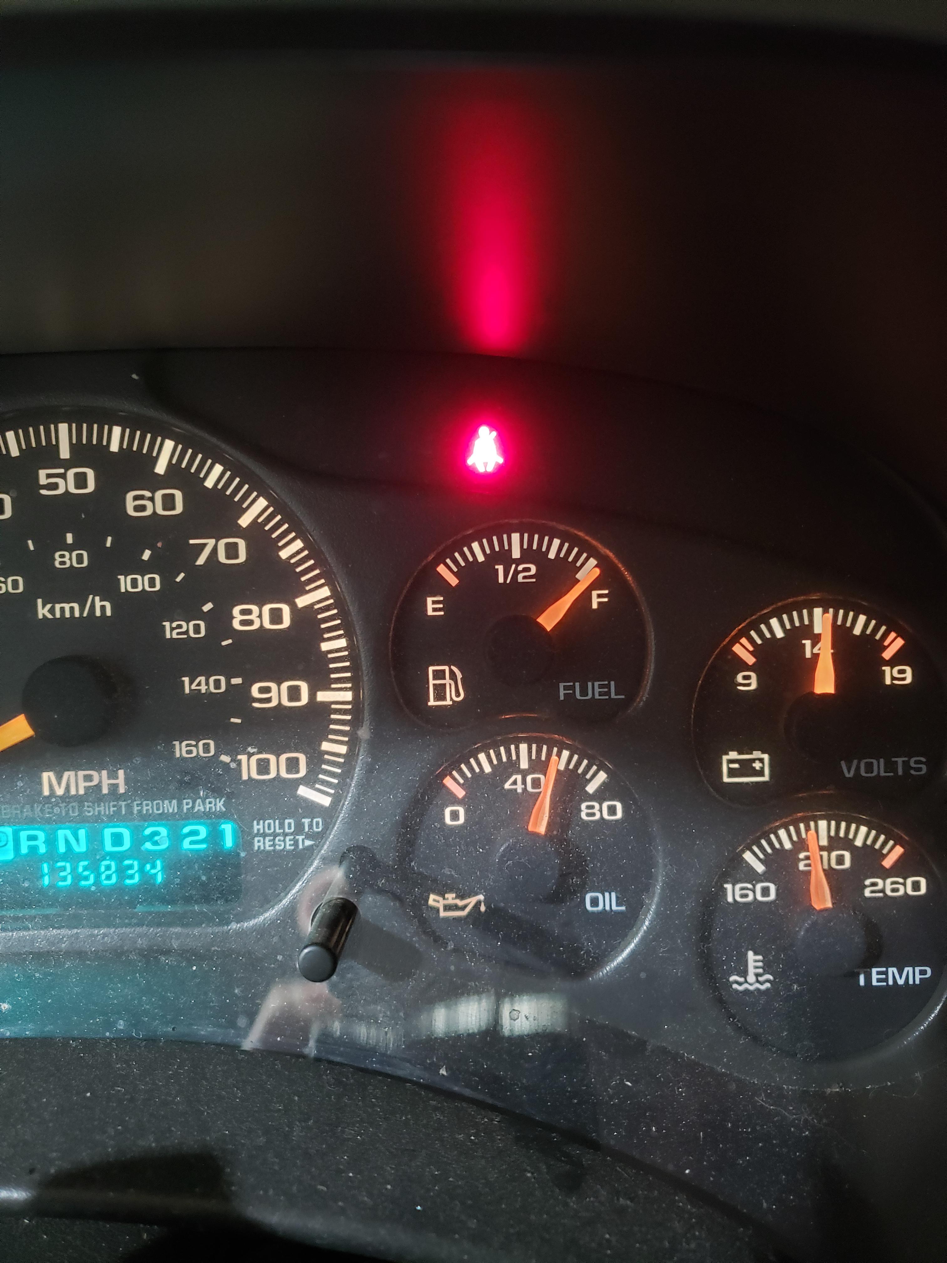Question Idle Oil Pressure then high when reving up to 2k RPM r/mechanic