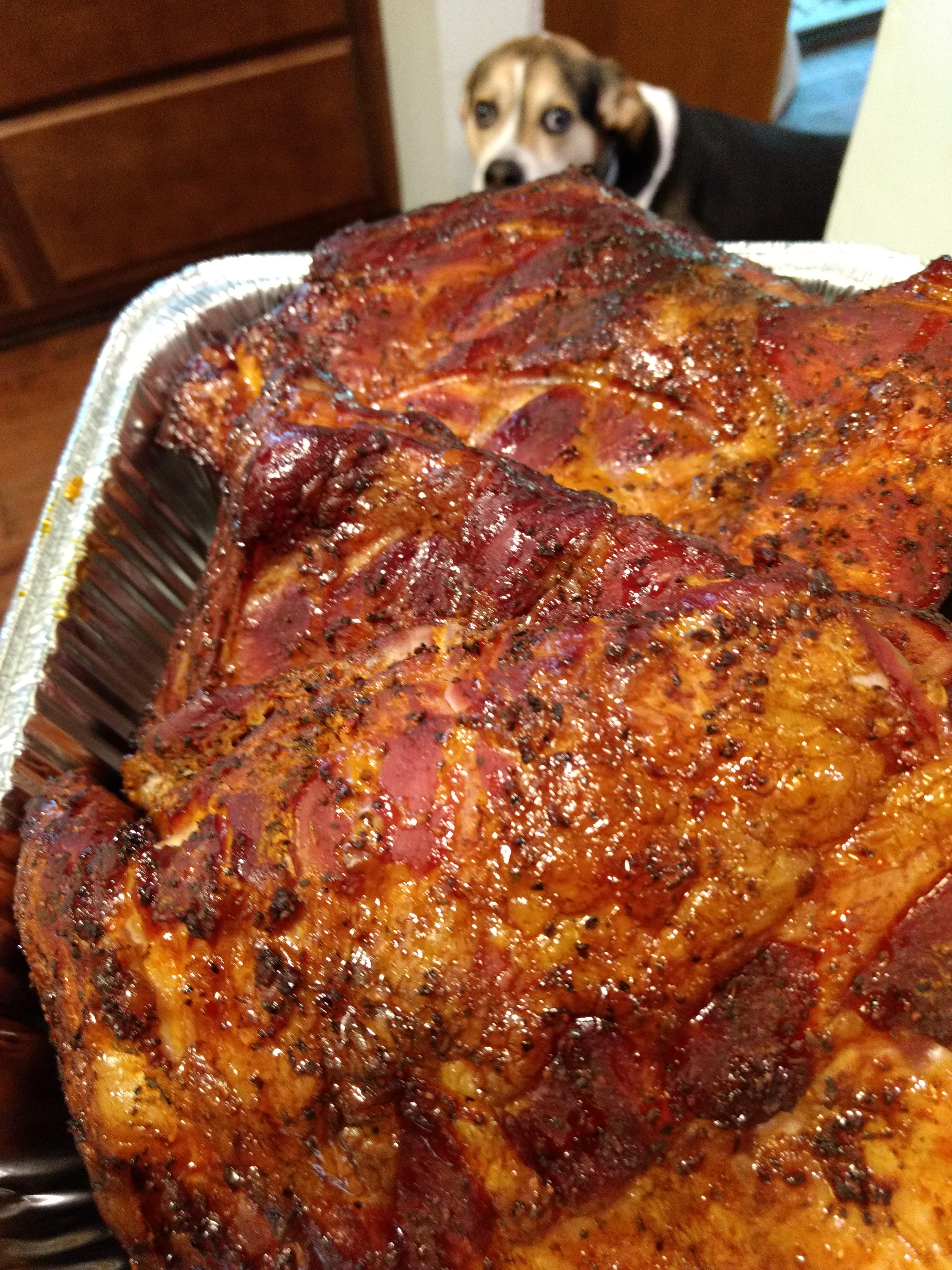 Apple wood smoked ribs r/FoodPorn