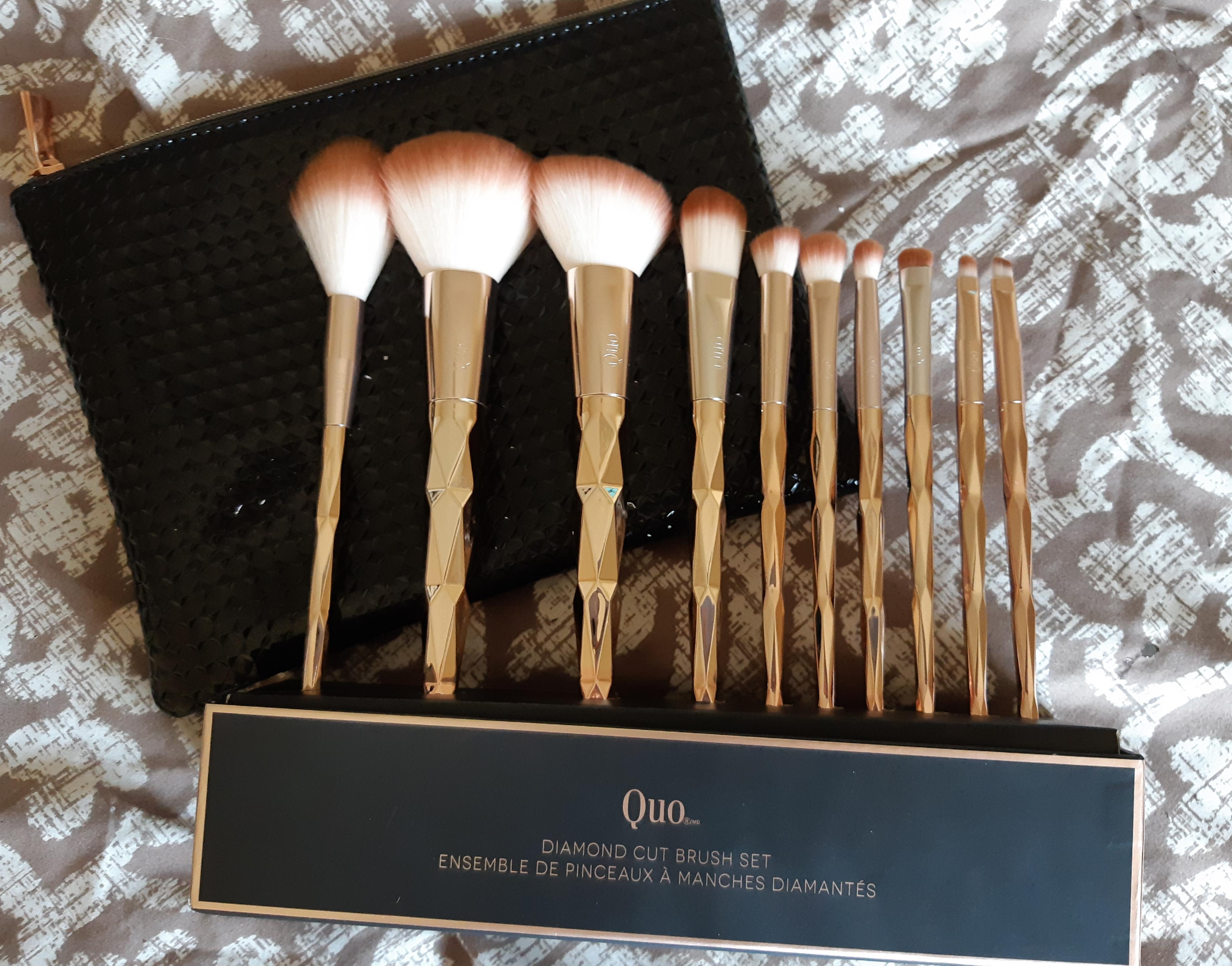 Got this beautiful Quo brand brush set with a bonus travel case at