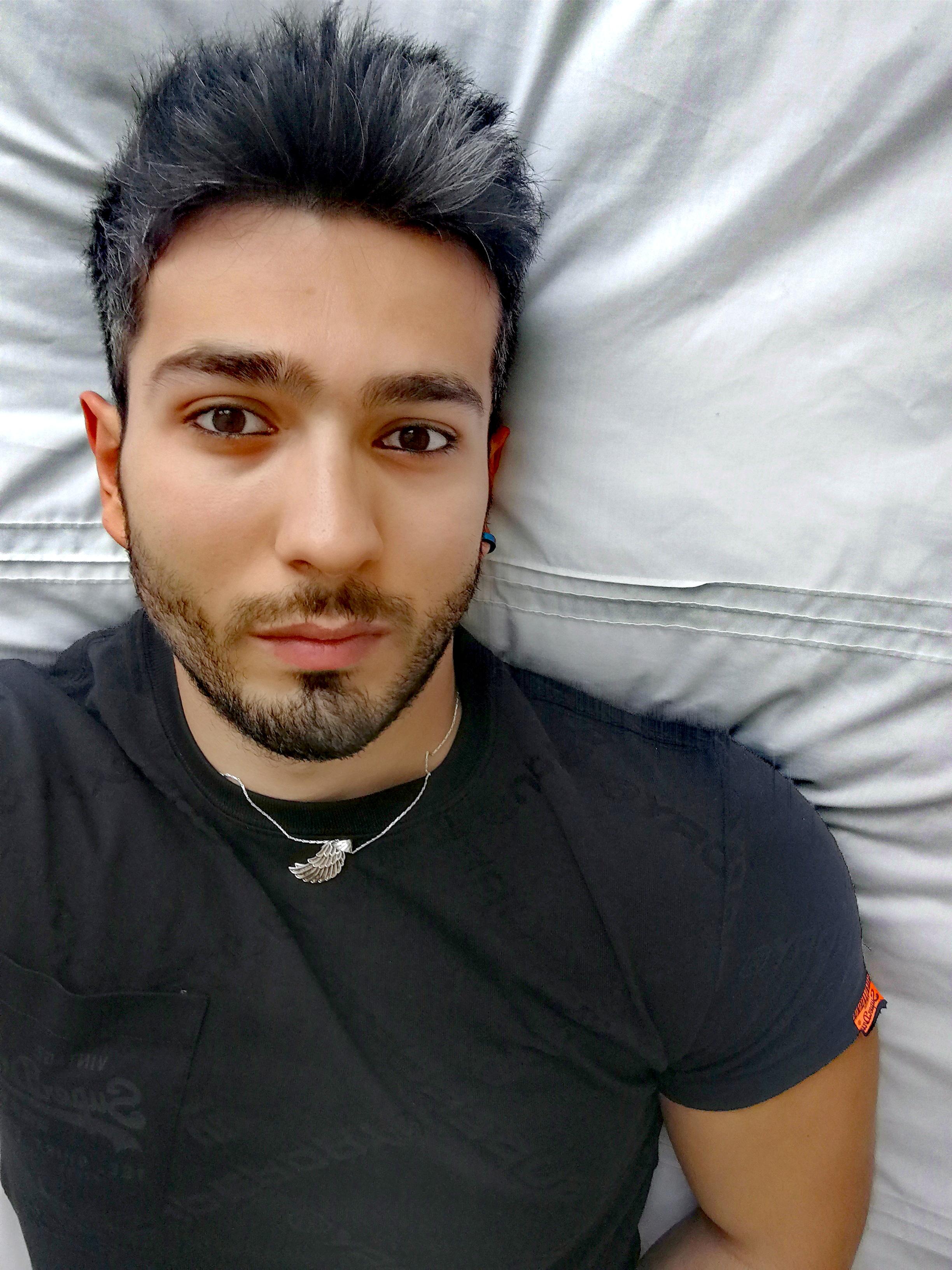 Today I look quite Asian (as a Turkish guy) r/gaybrosgonemild