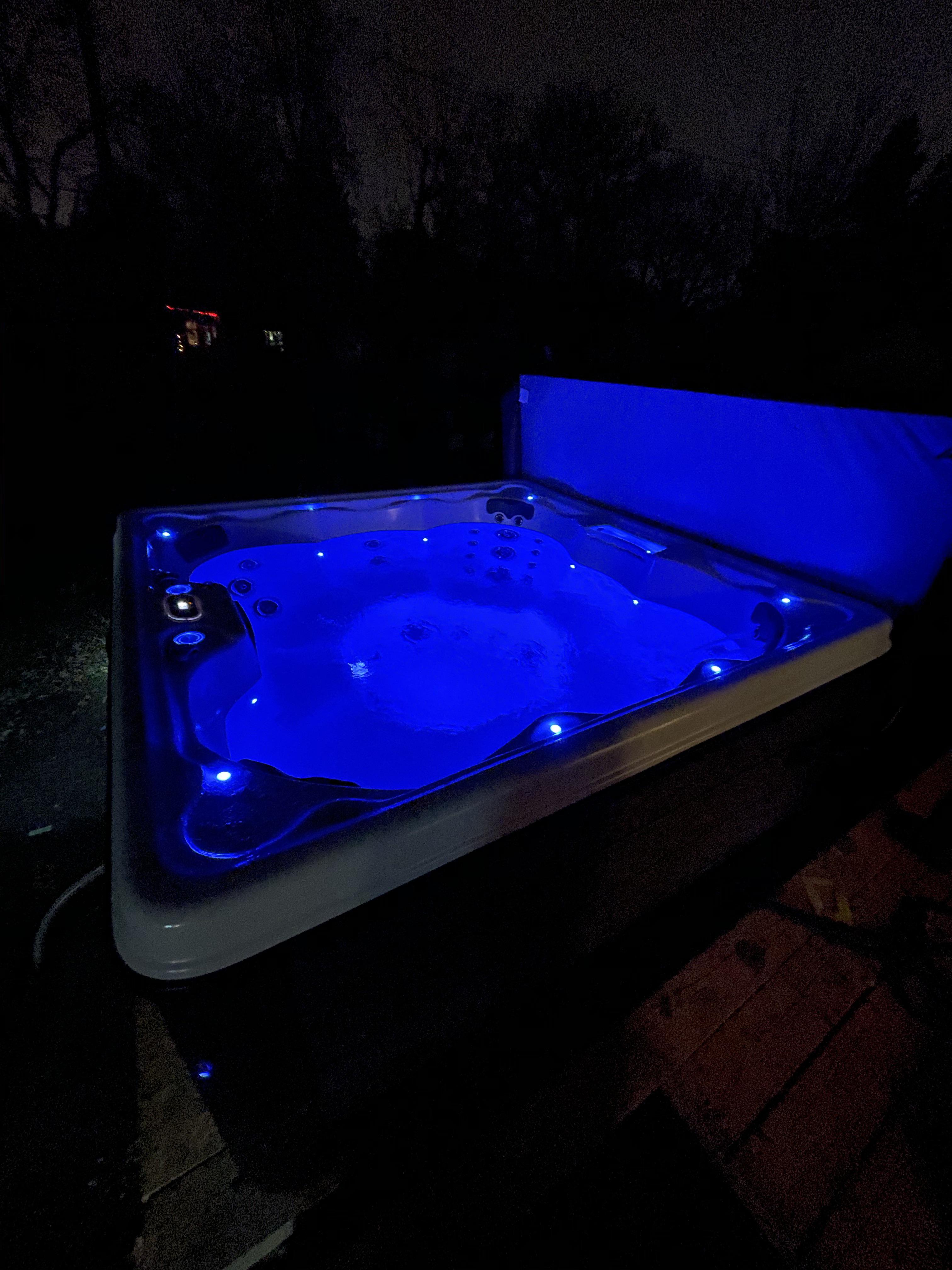 New Viking Spa, after 4 month wait! r/hottub