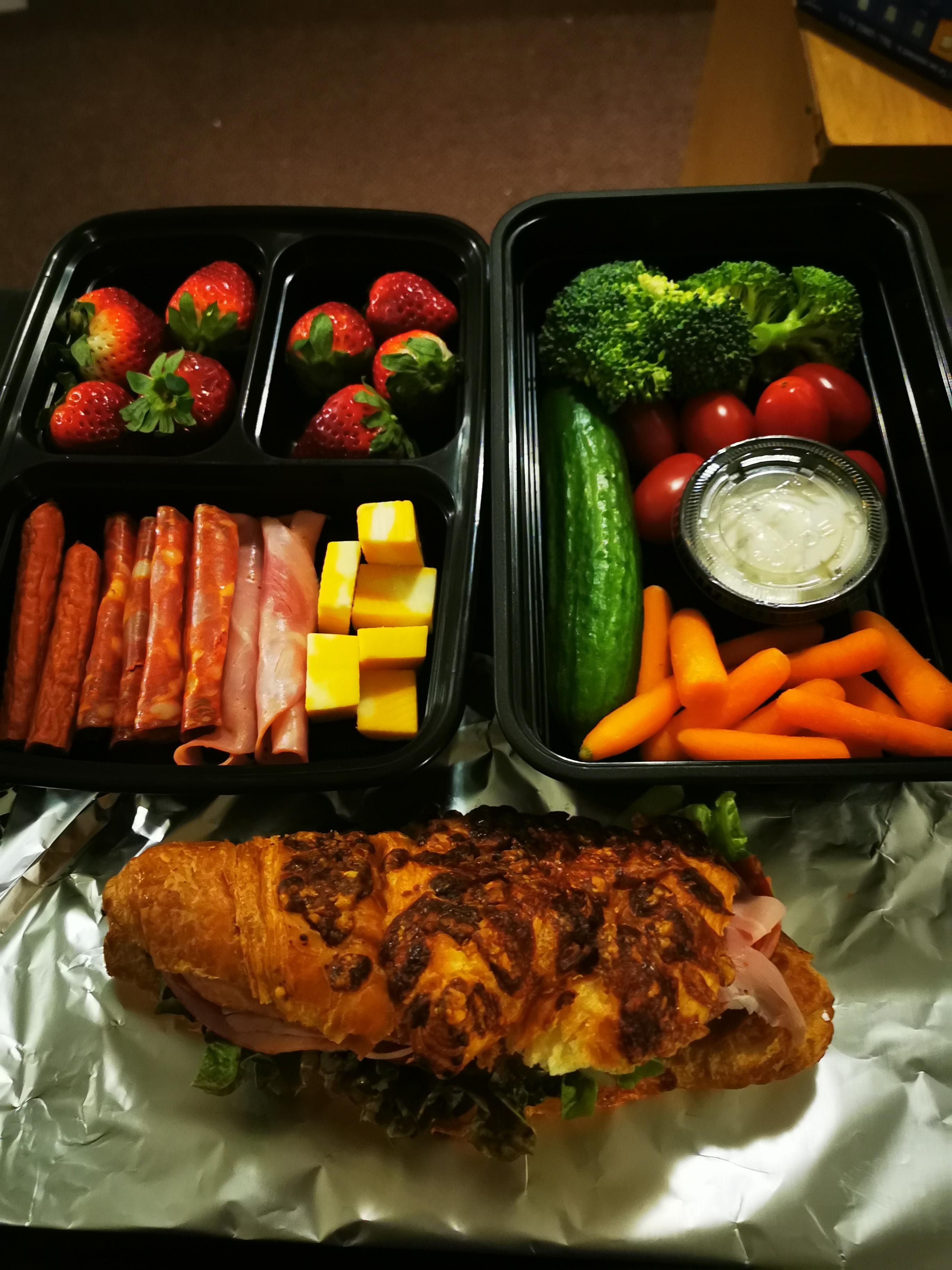 [Homemade] lunch and snacks for a construction worker food