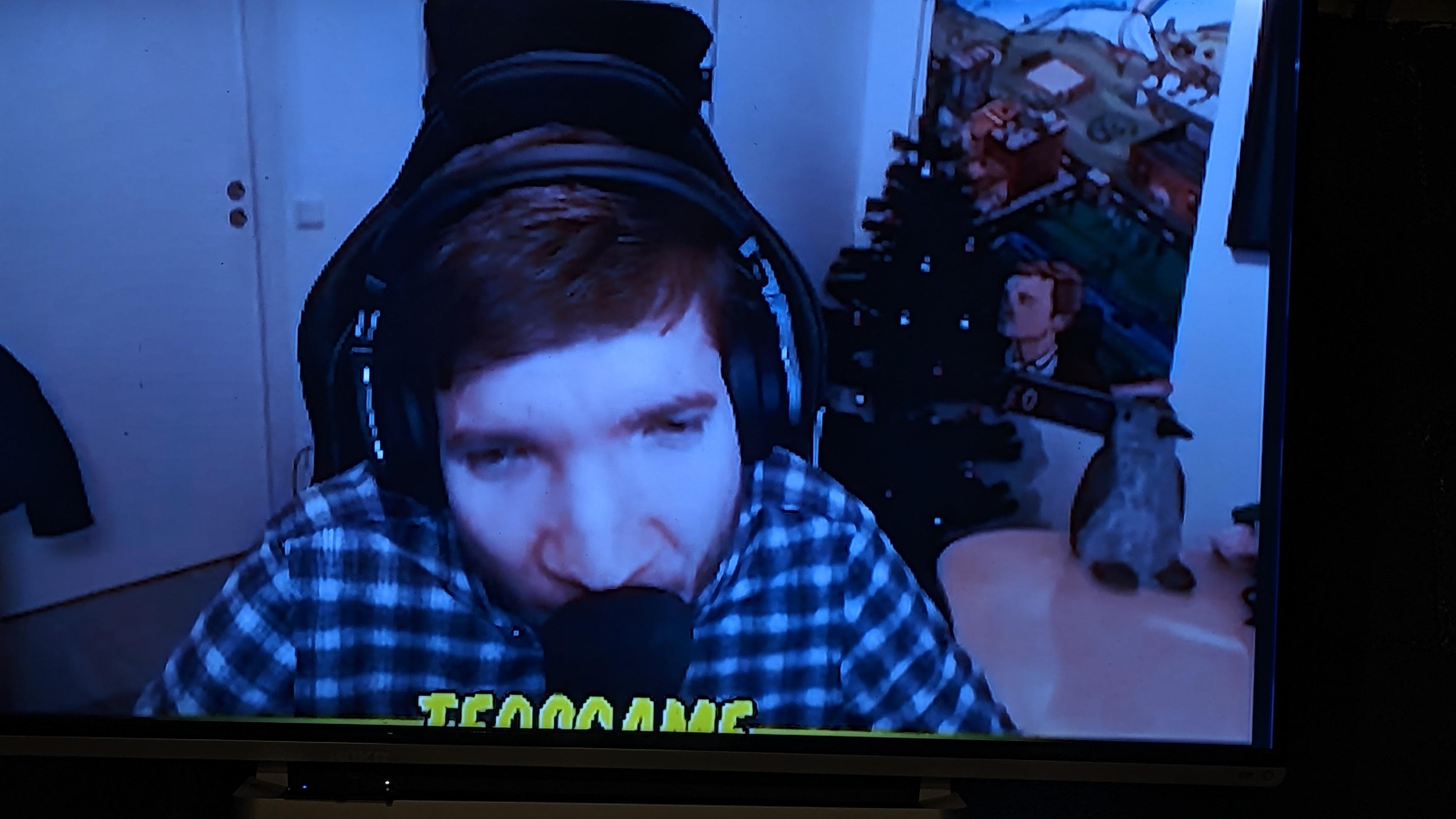 how do I do this enlarge effect? : r/premiere