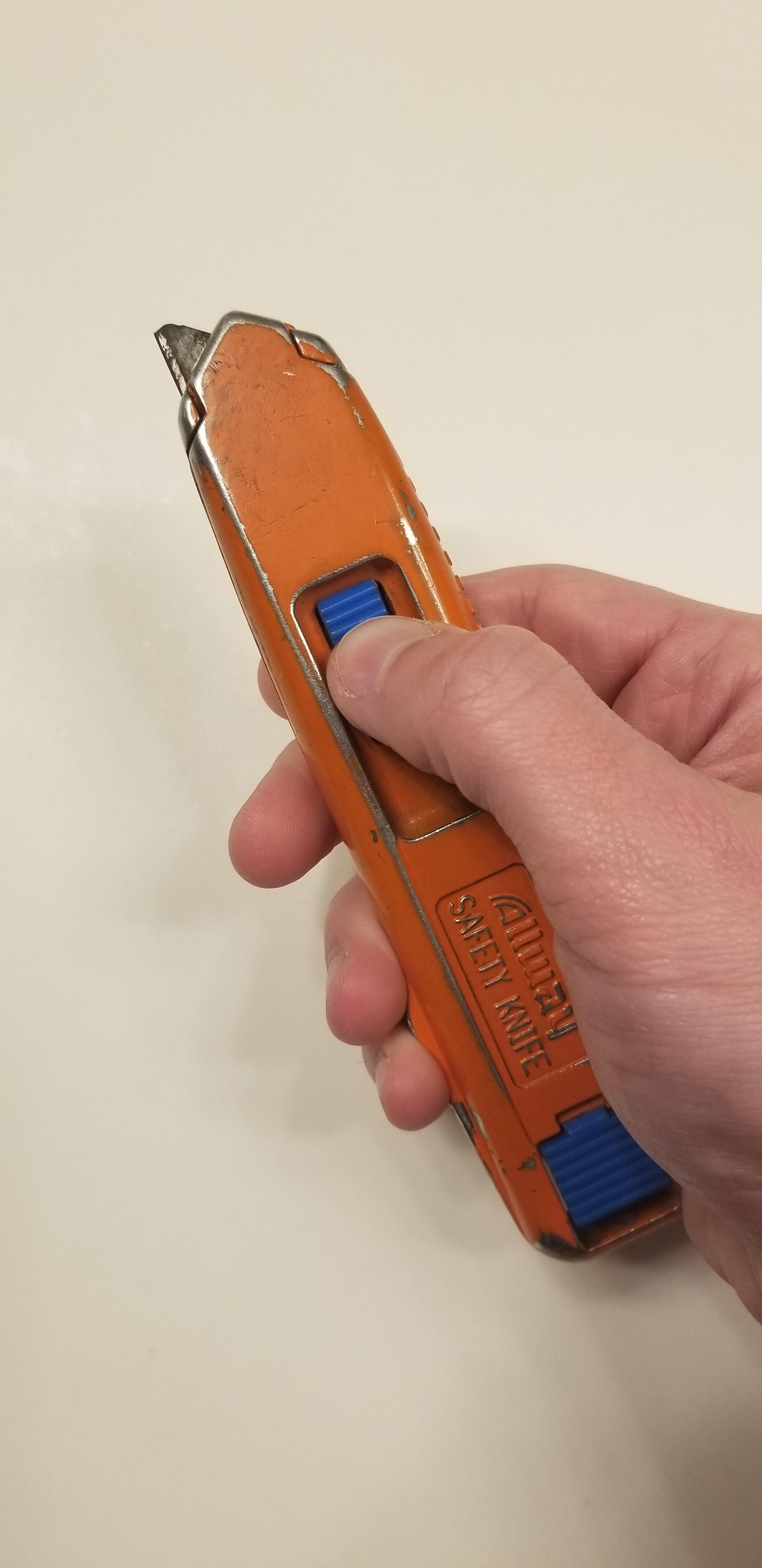 All these custom knives on here are pretty sweet, but let me flex with