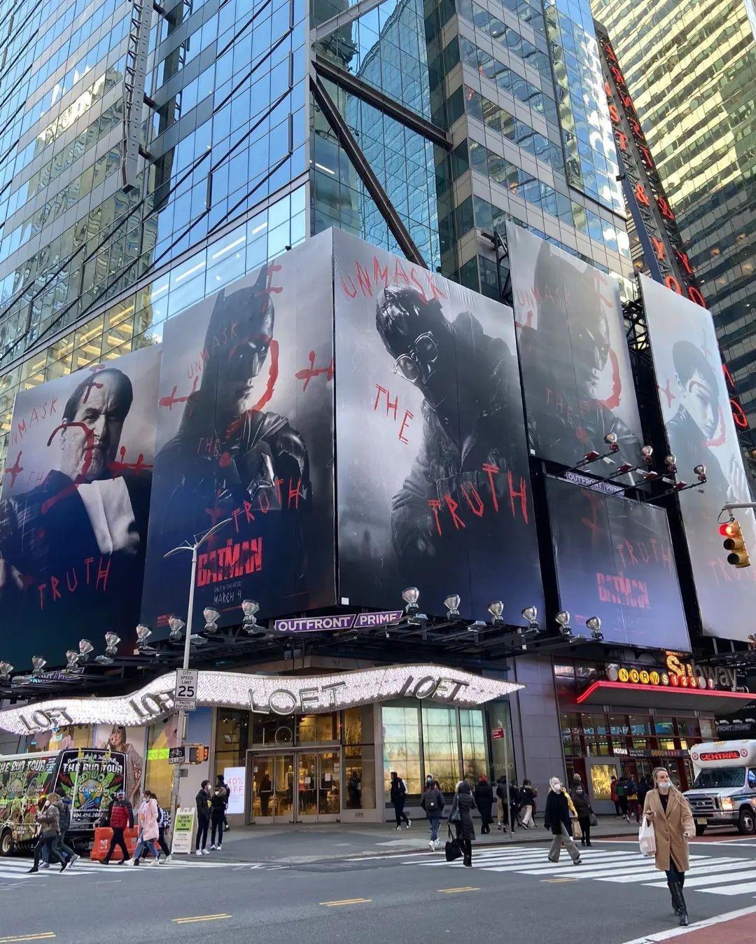 The Batman in Times Square r/DCFilm