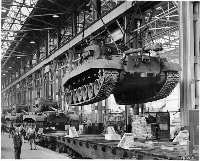 Early 1945 Tank Arsenal Plant in good ole Detroit r/OldSchoolCool