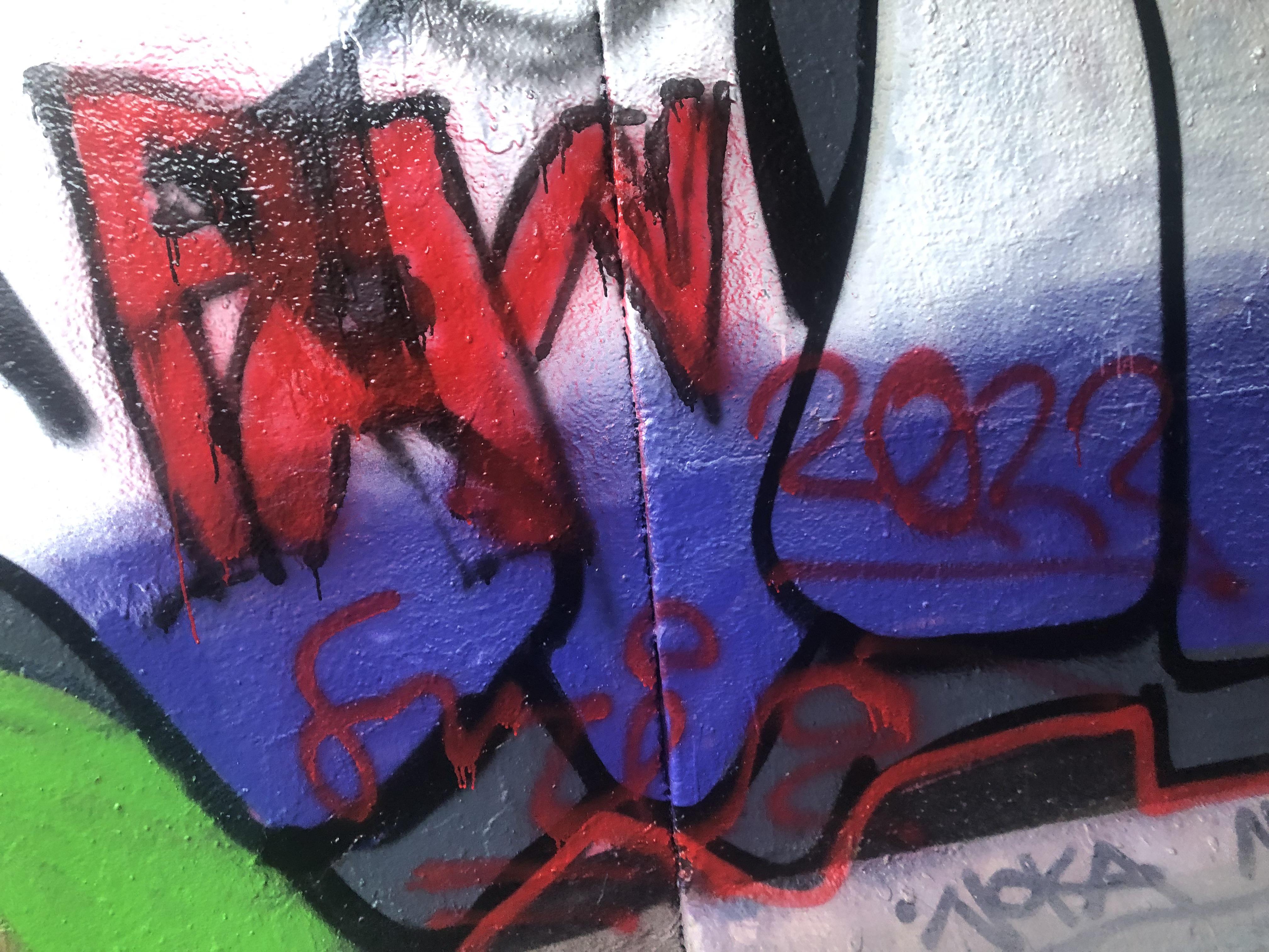 I just bought some cheap spray paint and tryed to make graffiti but