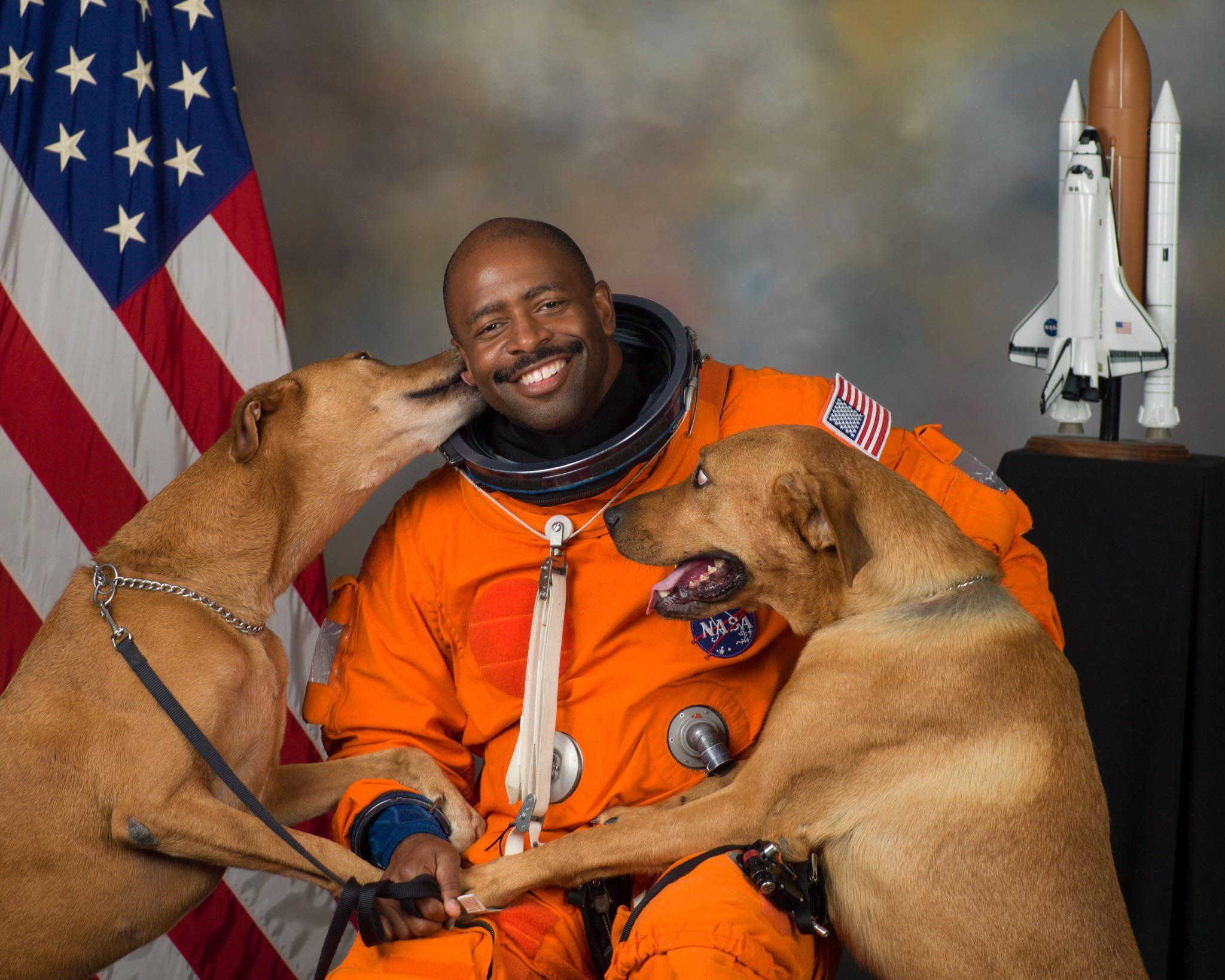 Retired Nasa Astronaut, Leland Melvin’s official portrait r/lynchburg