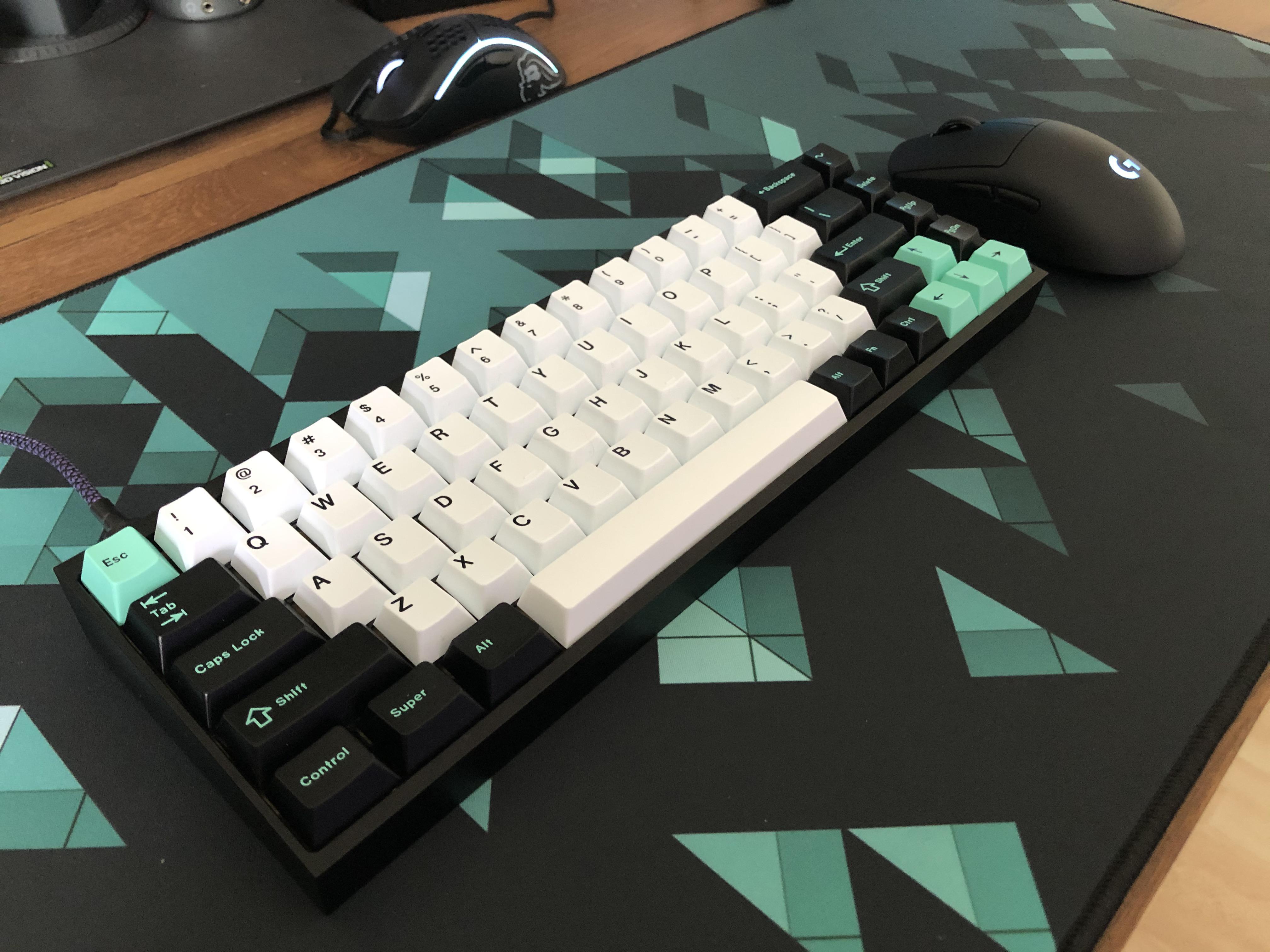 GMK Delta turned out amazing! r/MechanicalKeyboards