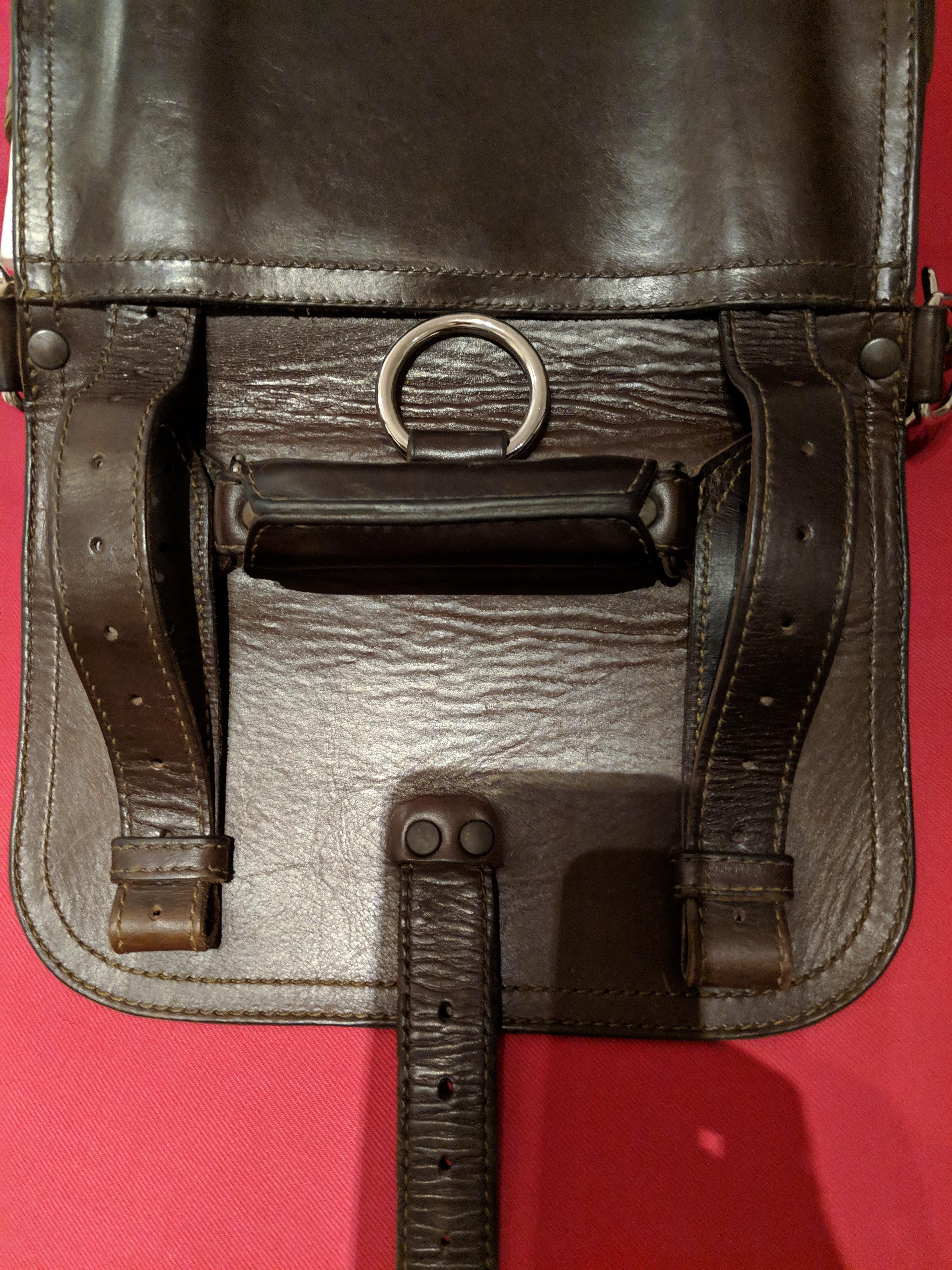 Leather crease on saddleback bag r/Leather