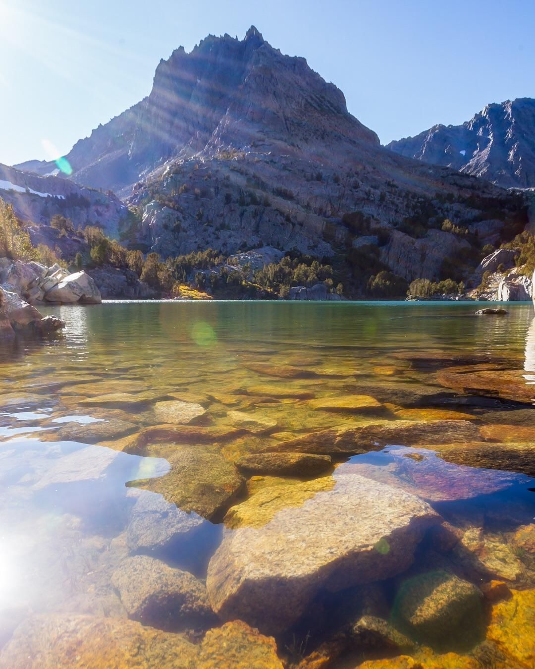 A clear lake in the John Muir Wilderness,California,USA[Cleemon][1080×1350] r/EarthPorn
